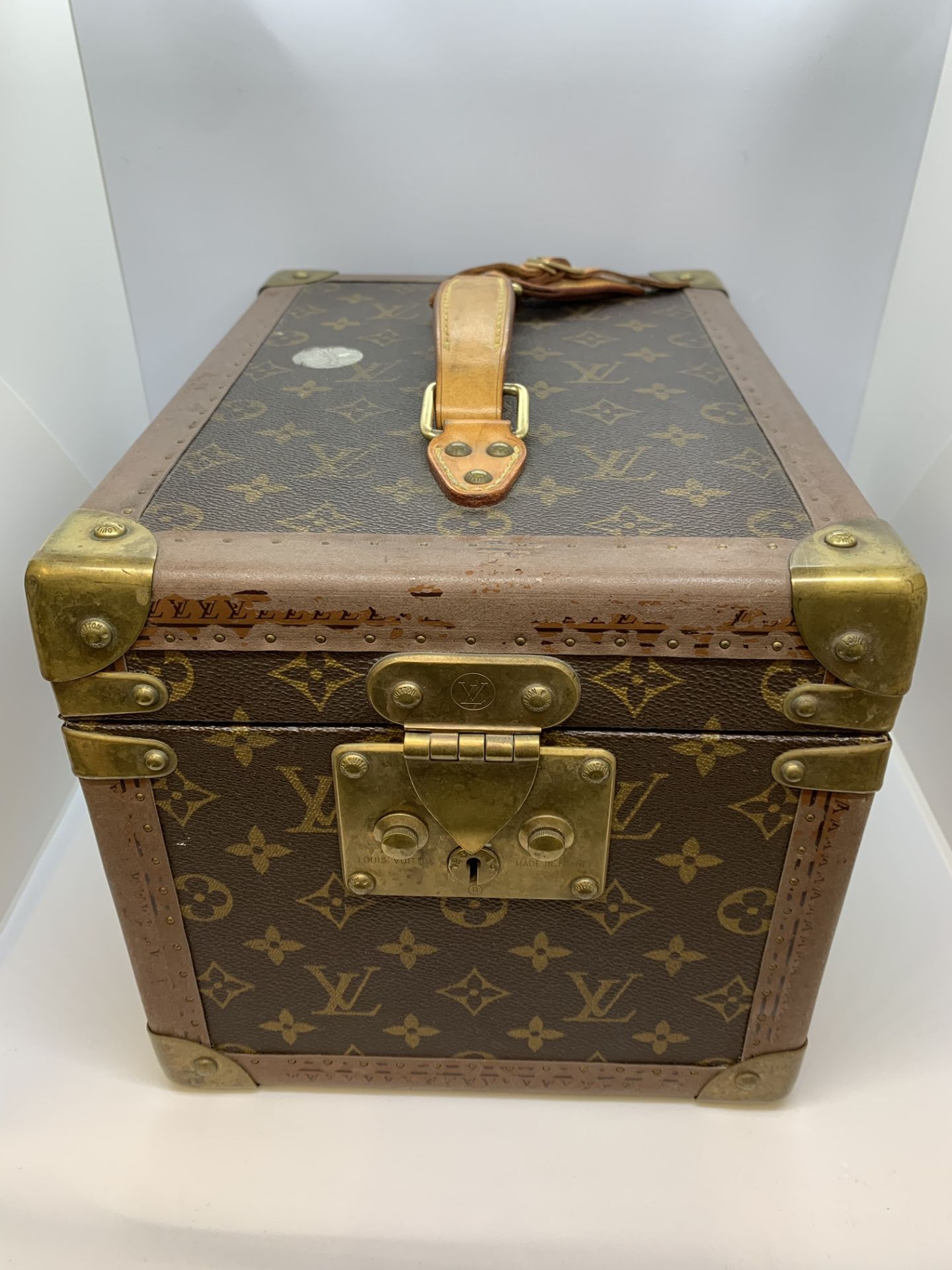 RARE VINTAGE LOUIS VUITTON VANITY CASE