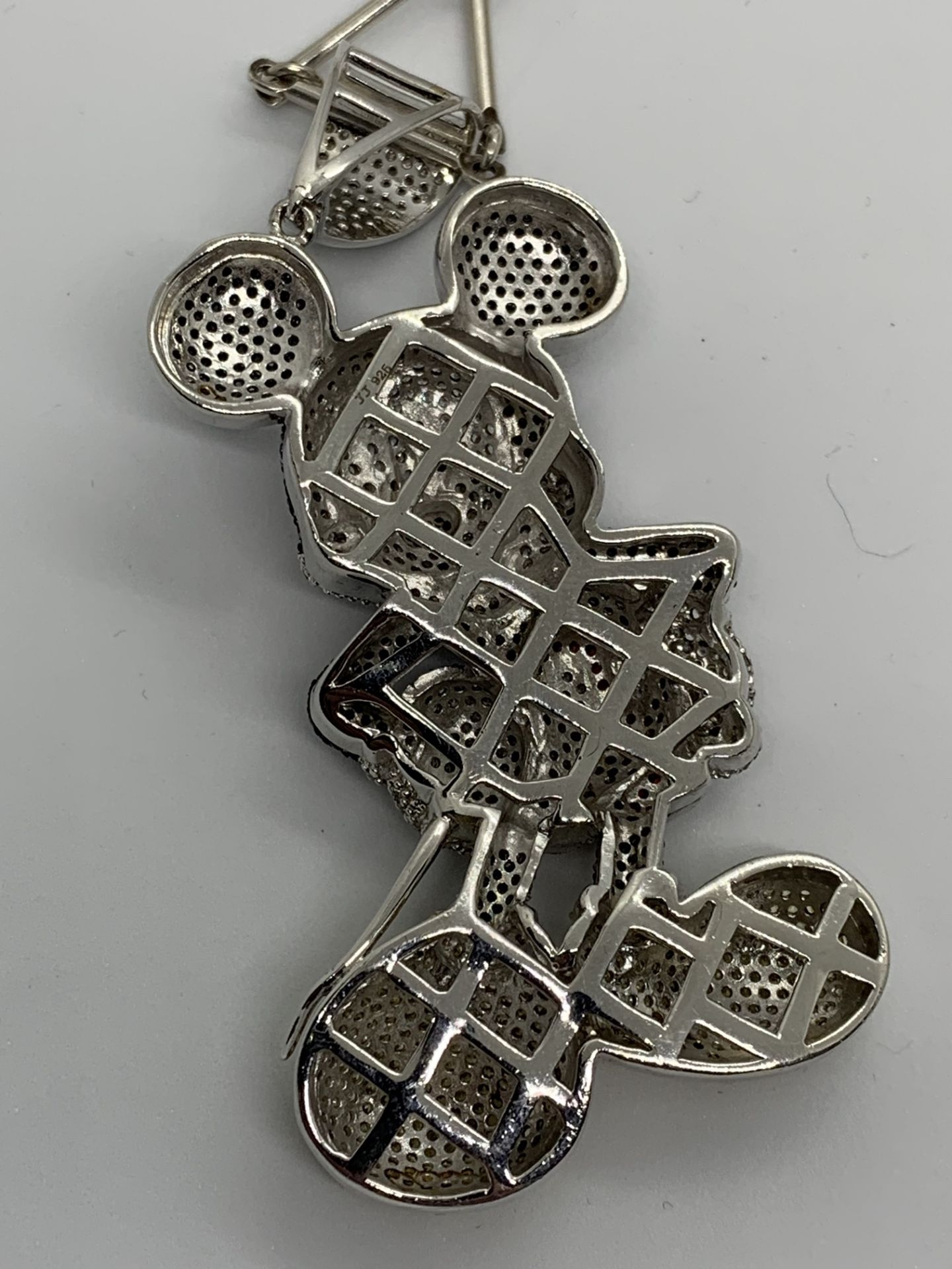 SILVER MICKEY MOUSE & CHAIN - Image 4 of 5