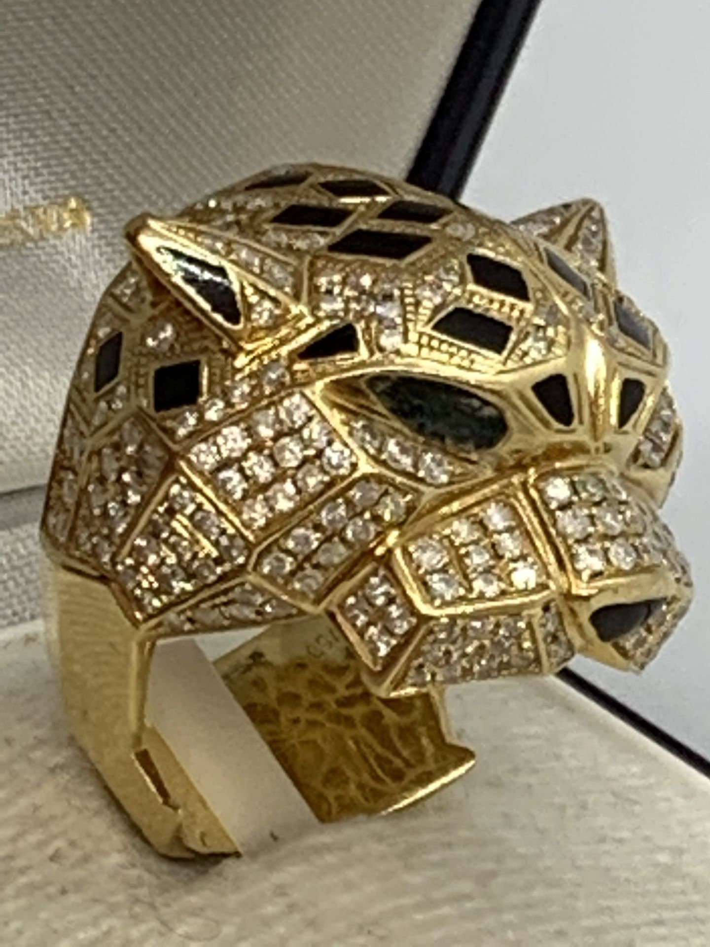 STUNNING CARTIER STYLE PANTHER 18ct GOLD RING - 22 GRAMS APPROX