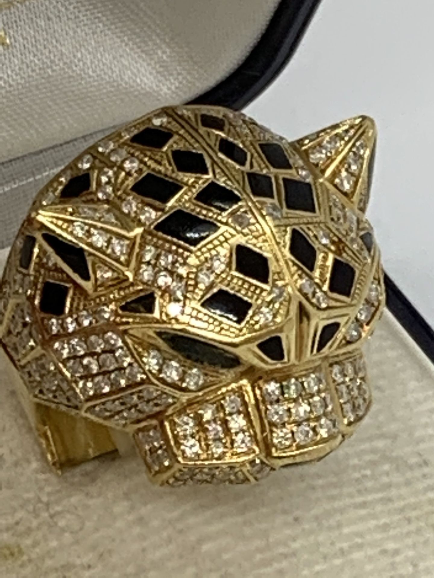STUNNING CARTIER STYLE PANTHER 18ct GOLD RING - 22 GRAMS APPROX - Image 4 of 15