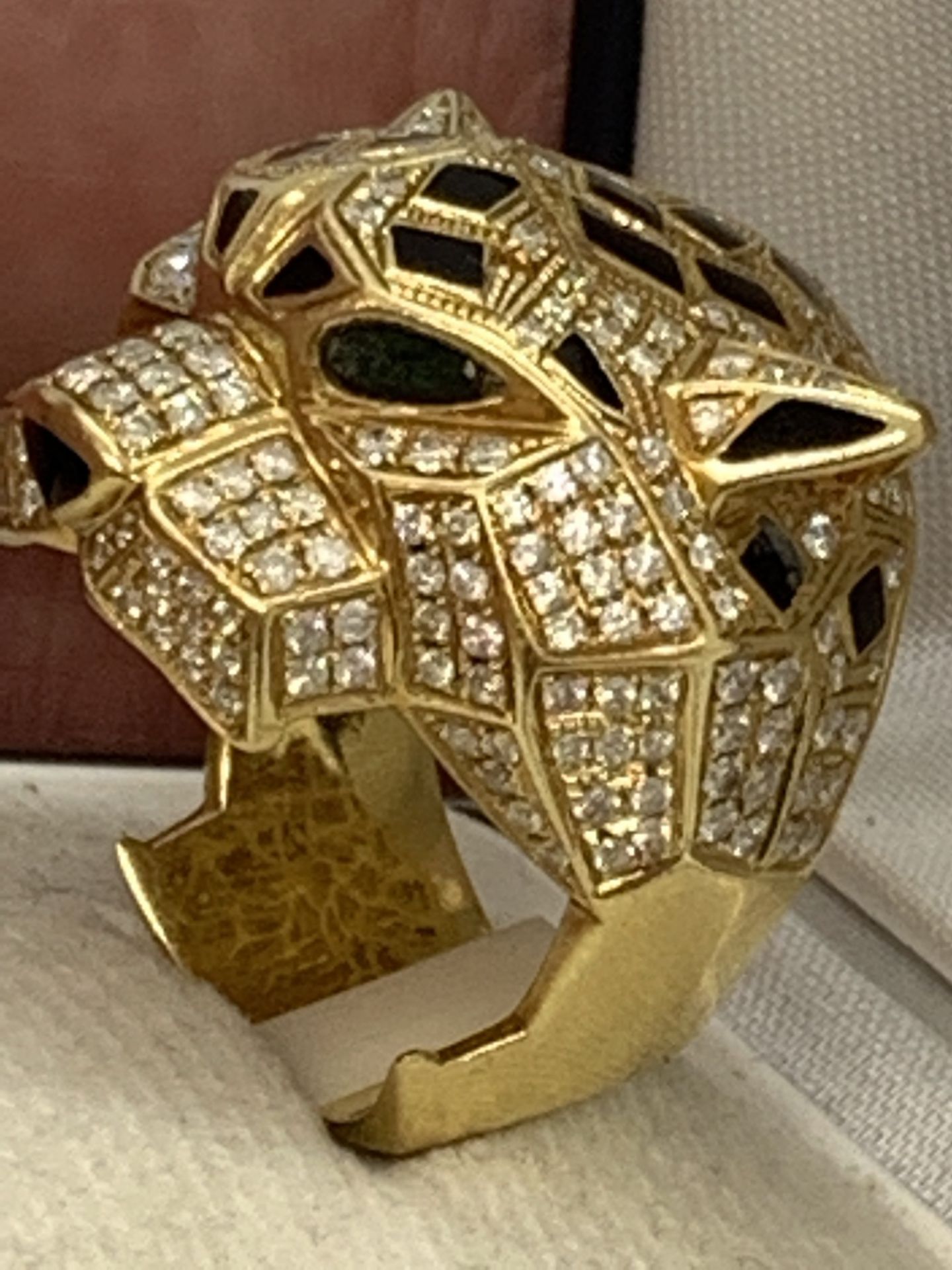 STUNNING CARTIER STYLE PANTHER 18ct GOLD RING - 22 GRAMS APPROX - Image 2 of 15