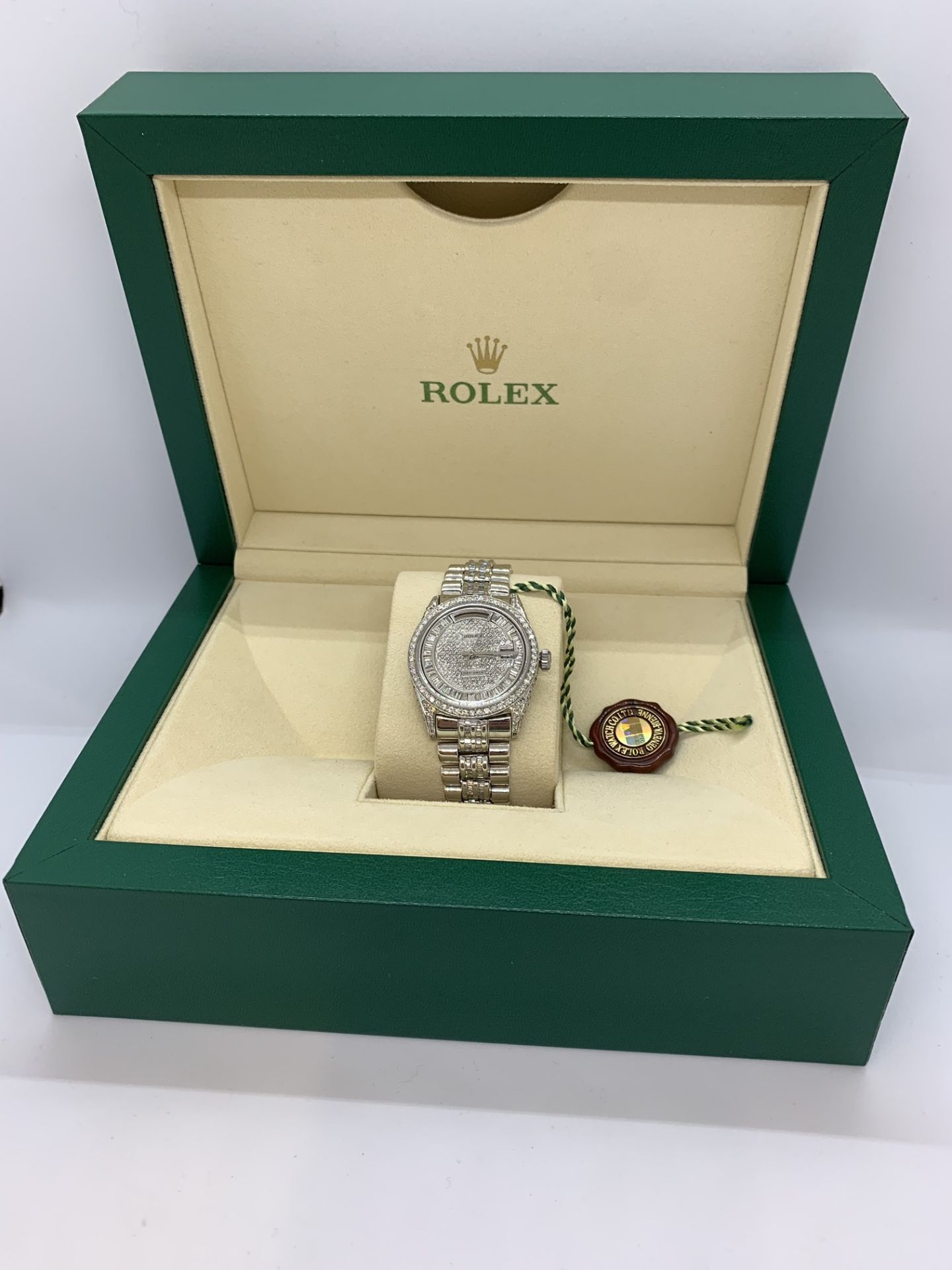 36mm DIAMOND SET DAY-DATE WATCH MARKED ROLEX SET IN WHITE METAL (TESTED AS GOLD) - Image 2 of 15