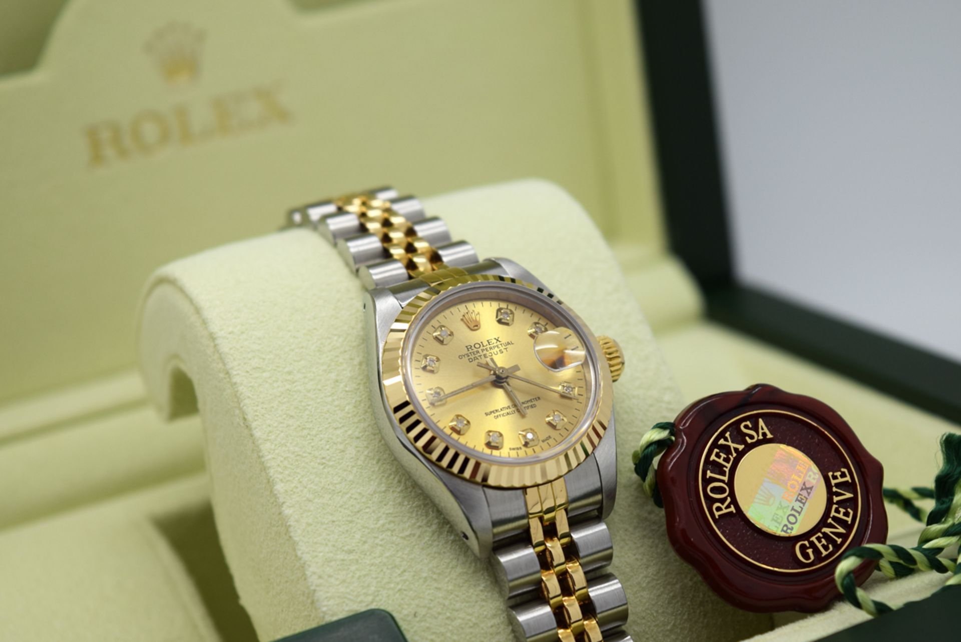 *Stunning* Rolex 18K Gold & Steel Diamond Lady DateJust - 'Champagne' Dial - Image 5 of 8