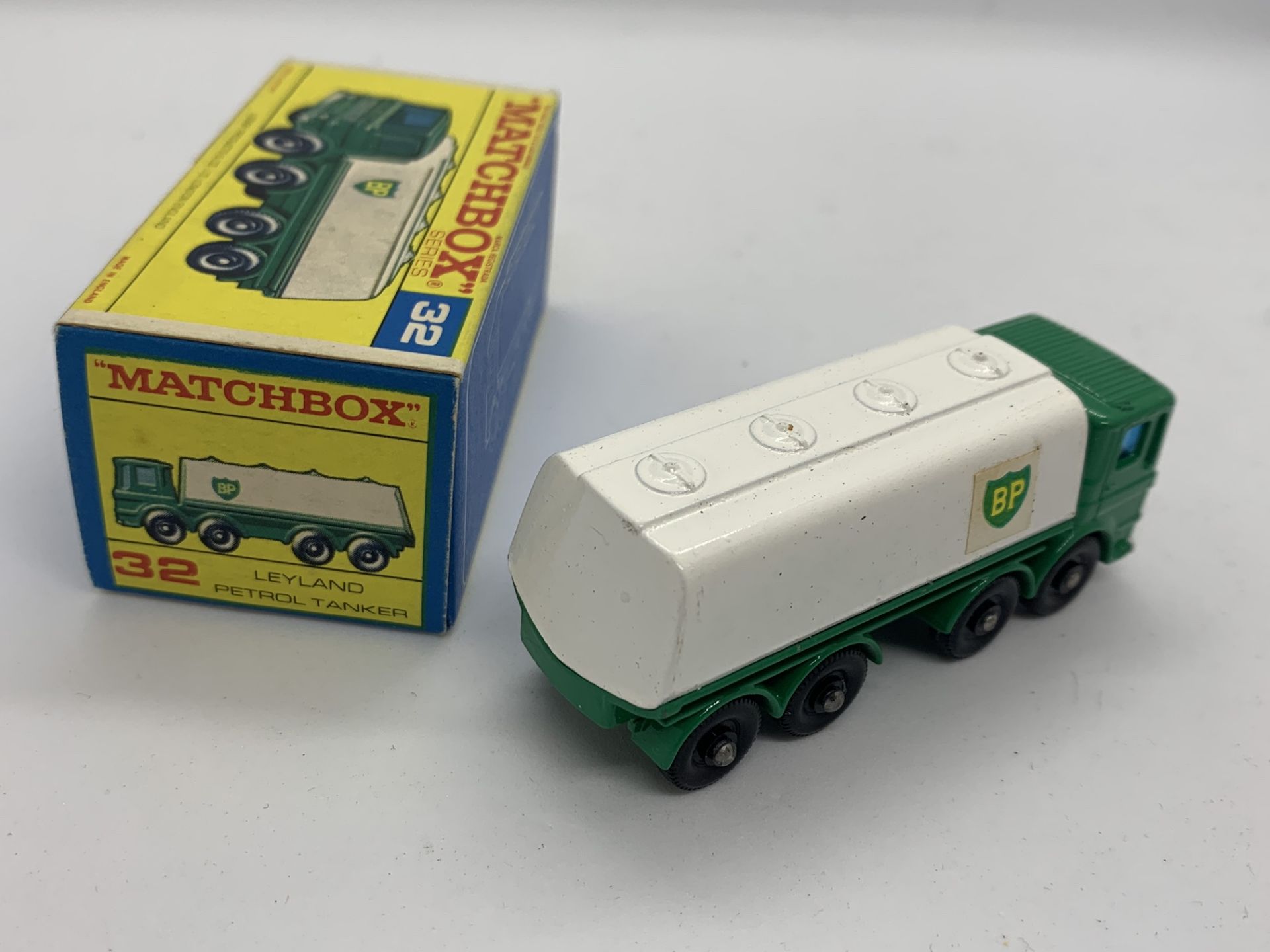 MATCHBOX LEYLAND PETROL TANKER NO 32 WITH ORIGINAL BOX - NO RESERVE - Image 4 of 6