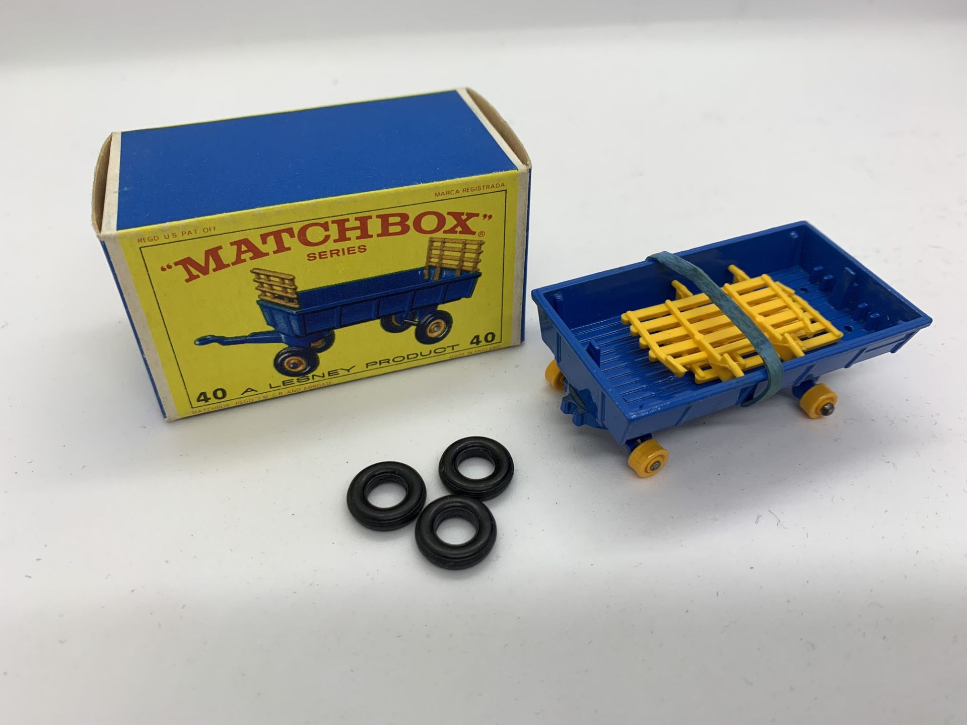 MATCHBOX HAY TRAILER NO 40 WITH ORIGINAL BOX - NO RESERVE