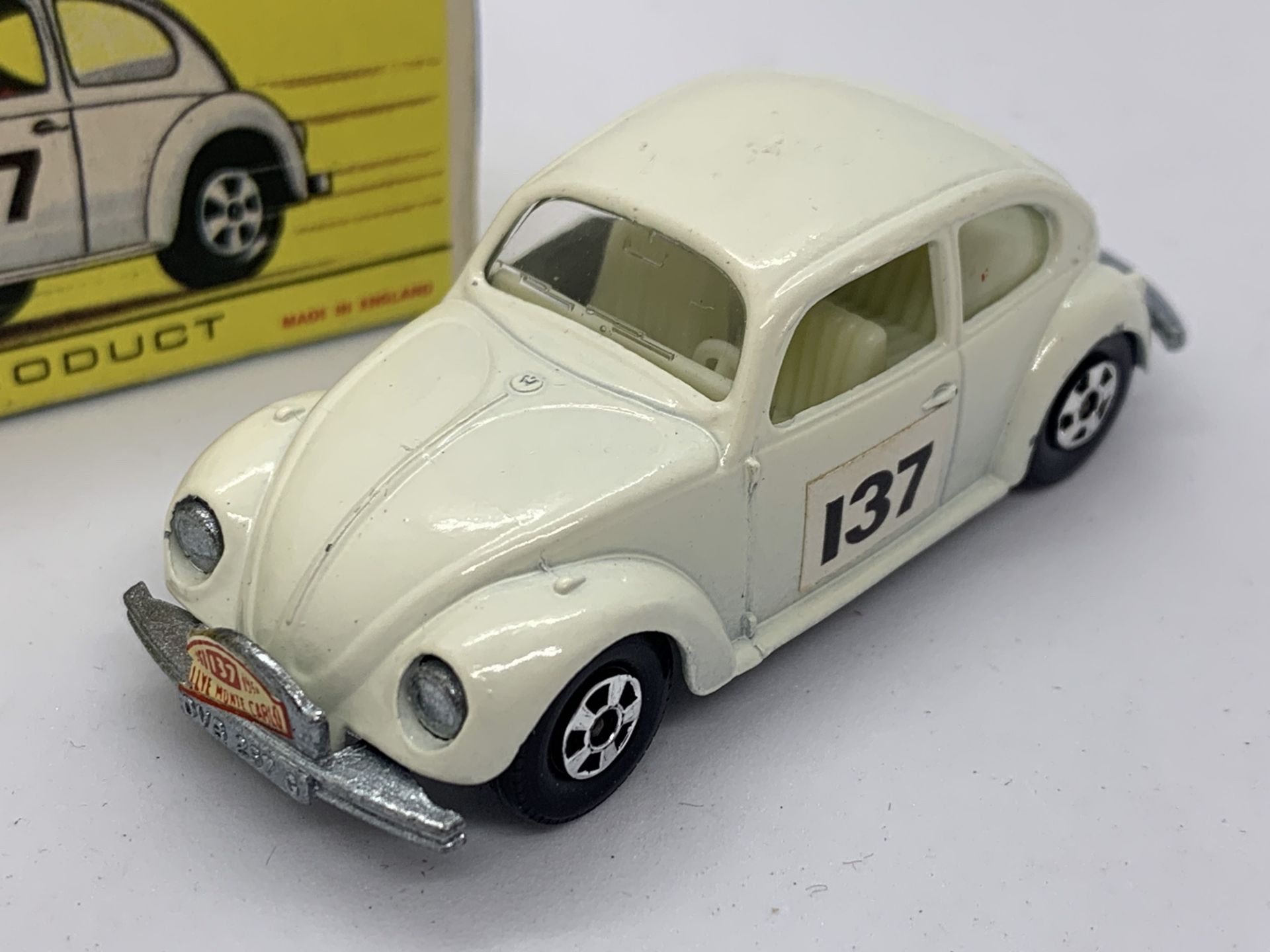 MATCHBOX VOLKSWAGEN BEETLE NO 15 WITH ORIGINAL BOX - NO RESERVE - Image 2 of 7