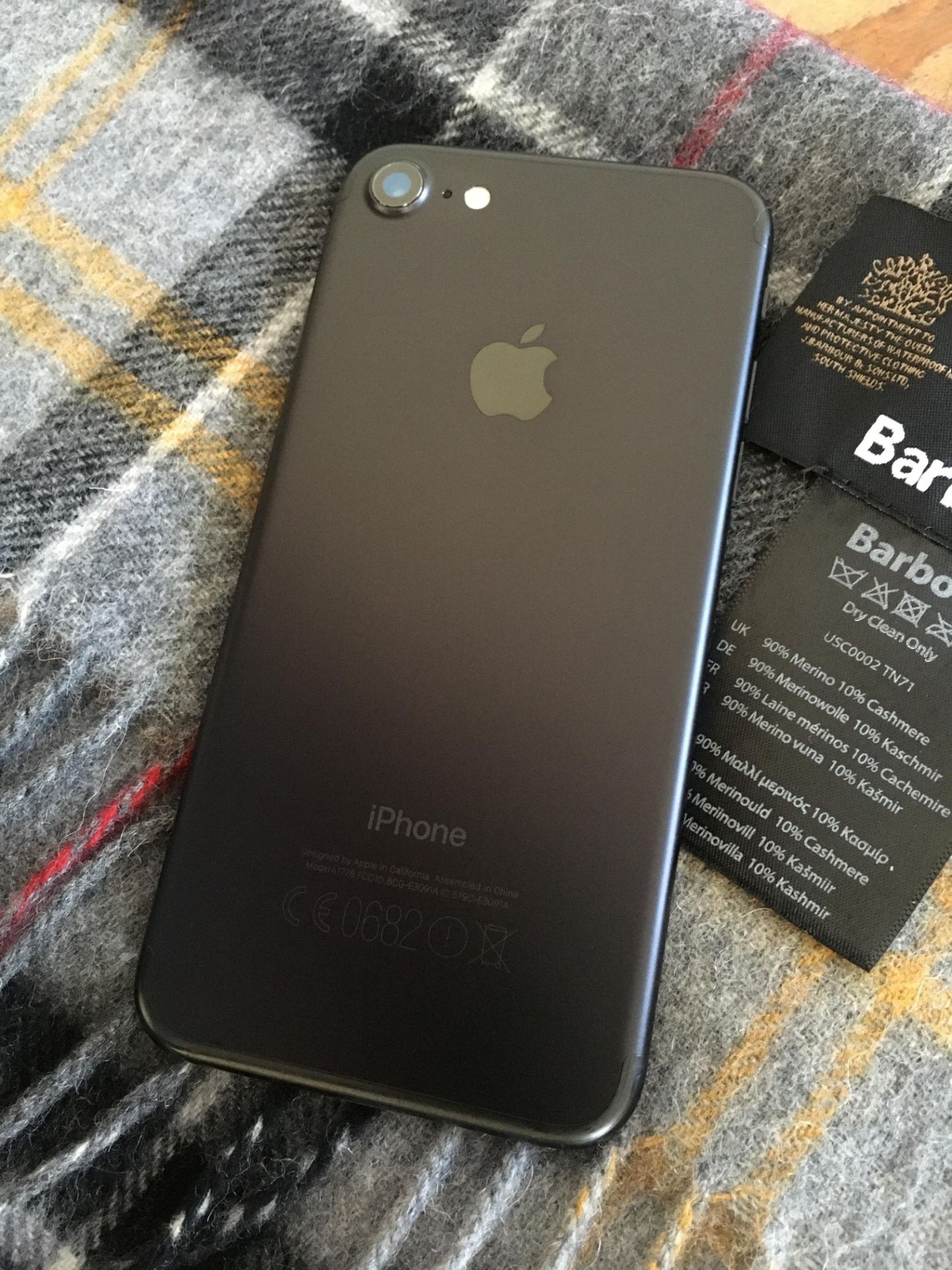 Genuine Apple iPhone 7 128GB - Matte Black (A1778) - Image 3 of 6