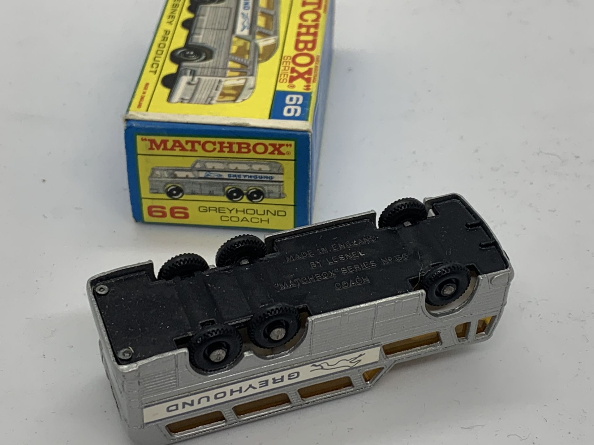 MATCHBOX GREYHOUND COACH NO 66 WITH ORIGINAL BOX - NO RESERVE - Image 4 of 5