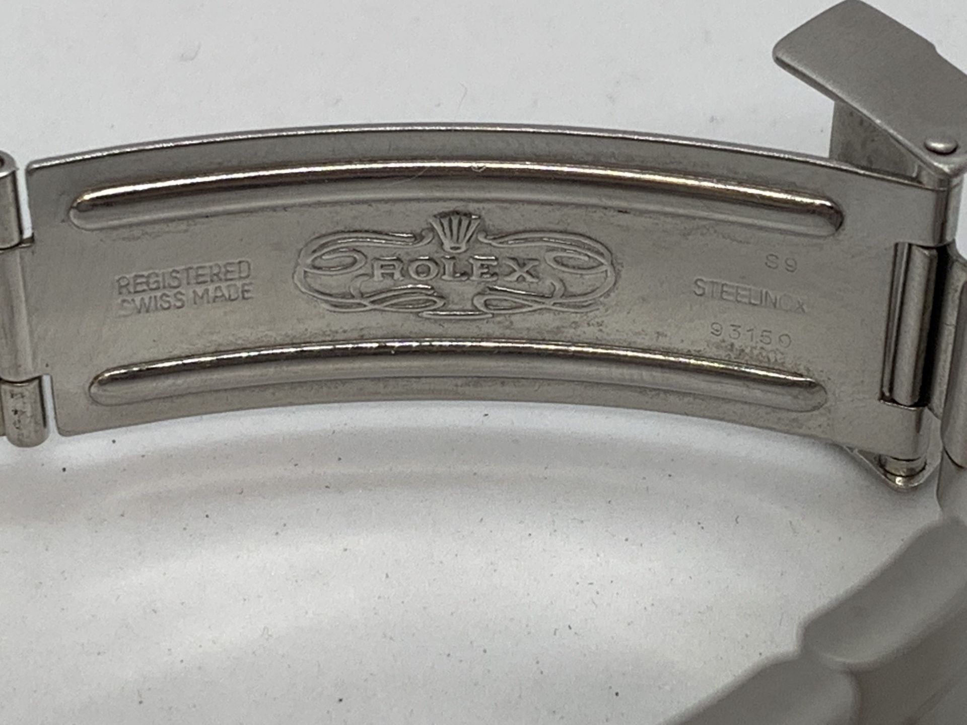 ROLEX SUBMARINER 16800 STAINLESS STEEL - CIRCA 1979 - 1983 - Image 7 of 19