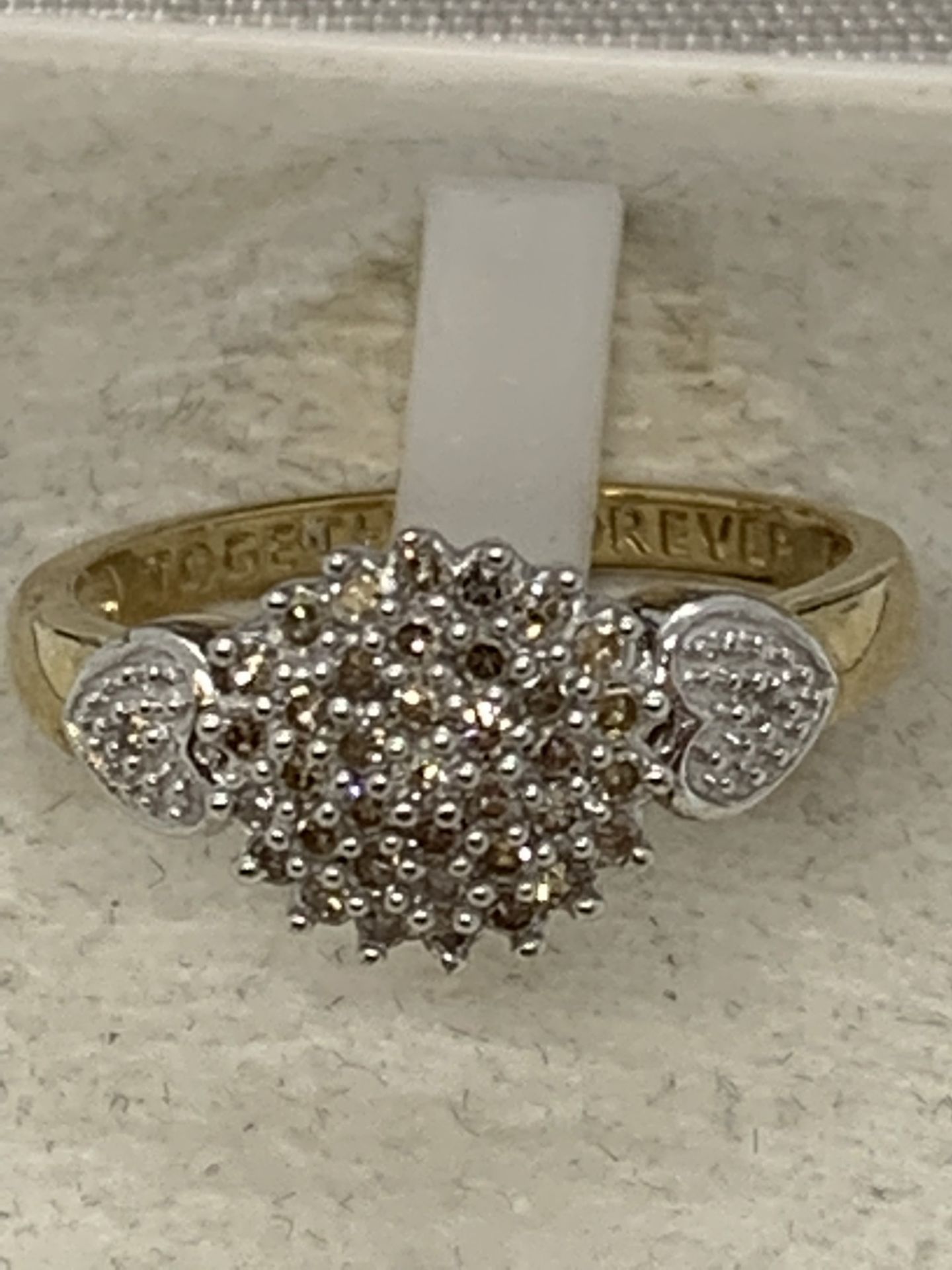 9ct GOLD DIAMOND SET RING - Image 2 of 3