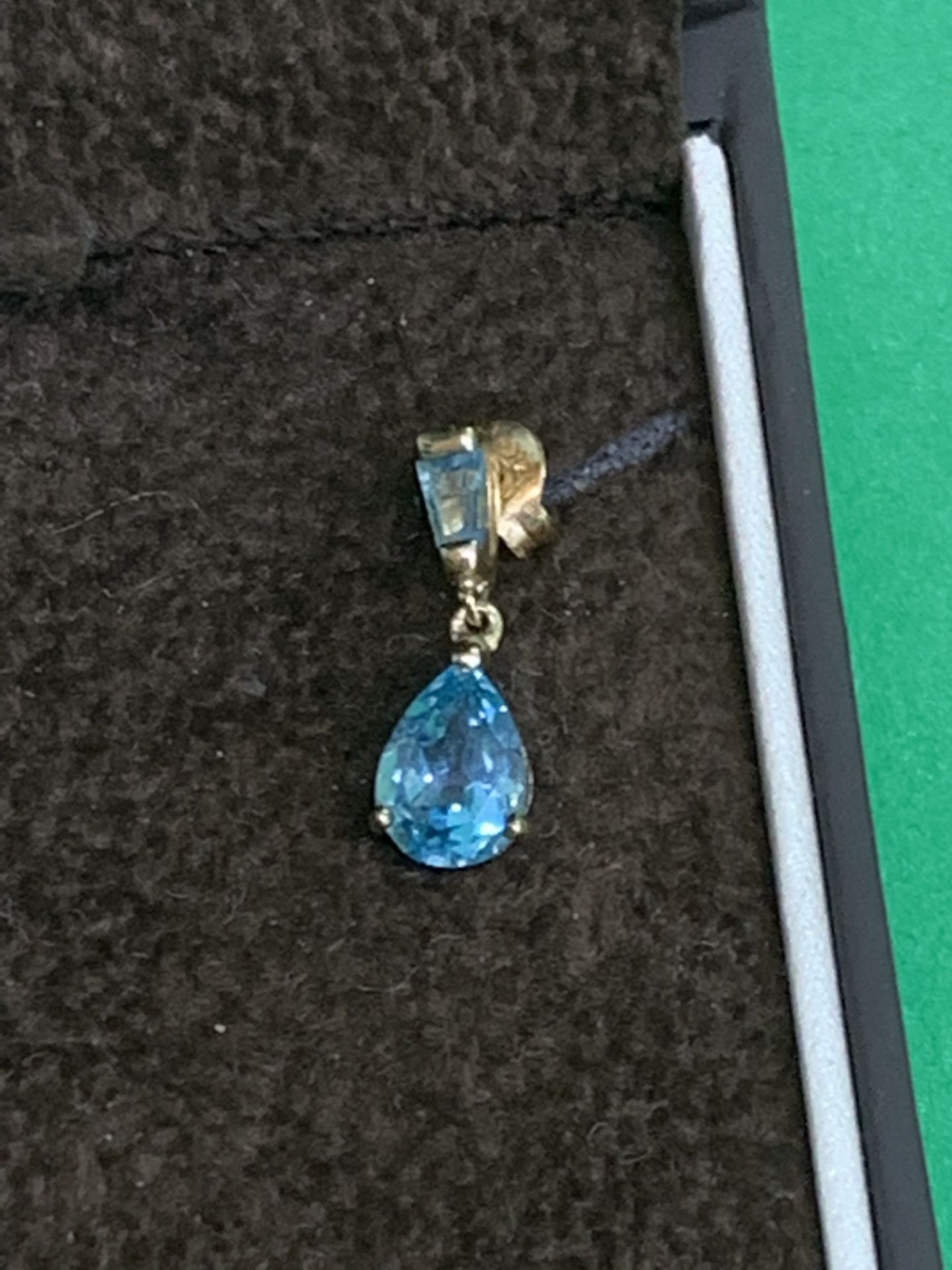 9ct GOLD BLUE TOPAZ DROP EARRINGS - Image 3 of 3