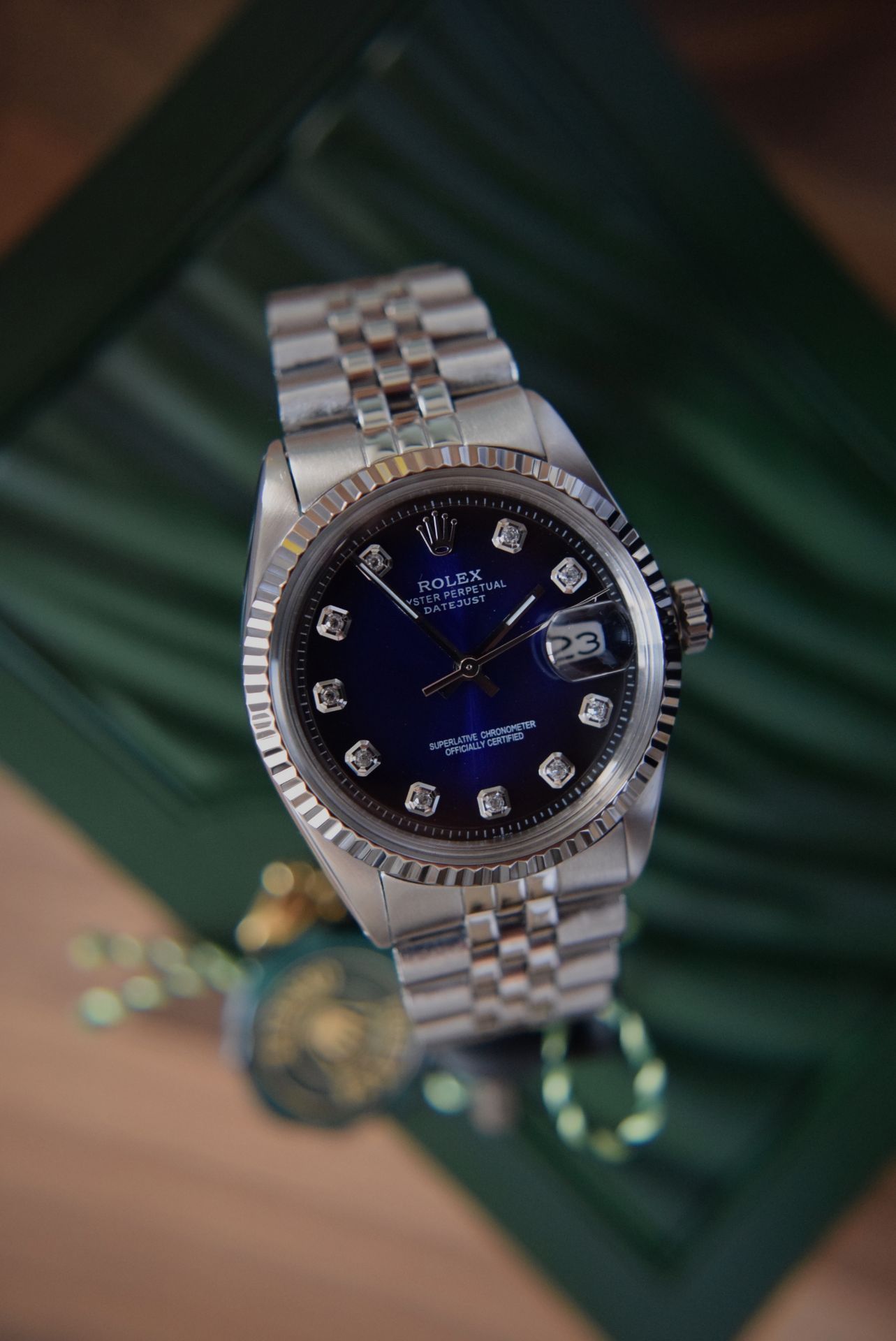 36MM MENS ROLEX DATEJUST - BLUE/ BLACK VIGNETTE DIAMOND DIAL - Image 3 of 11