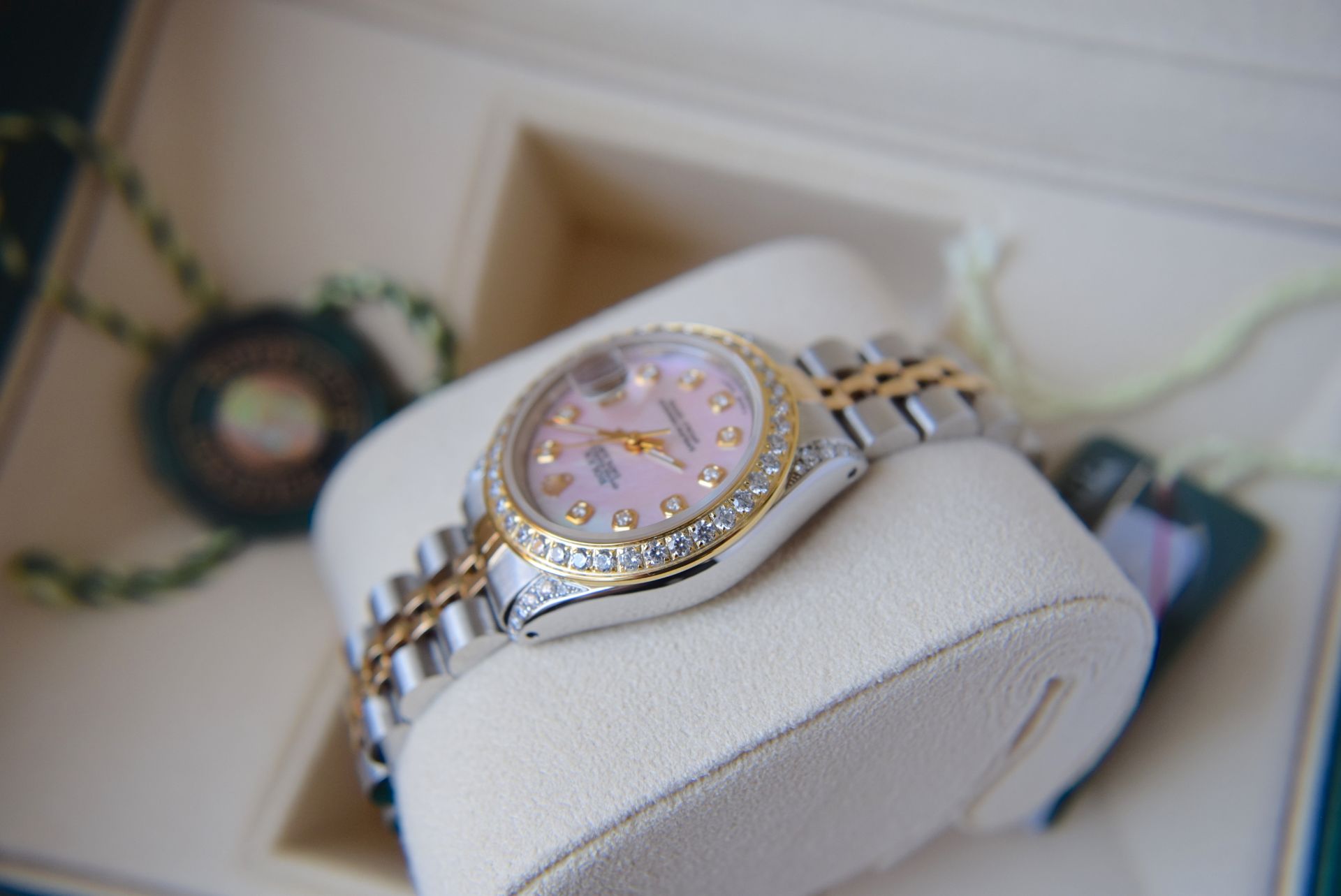 *Gorgeous* 18ct Gold/ Steel Rolex 'Lady DateJust' - Pink Pearl & Diamonds - Image 4 of 14