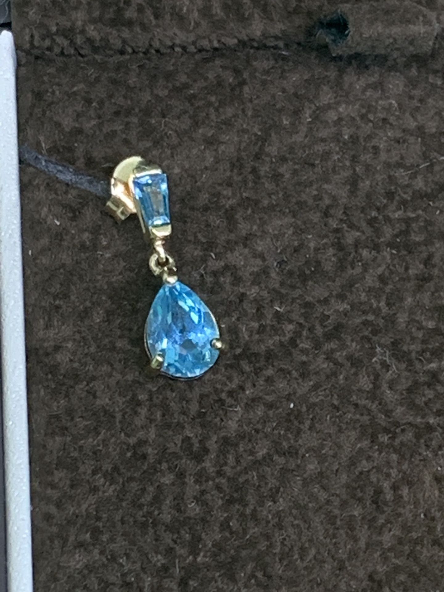 9ct GOLD BLUE TOPAZ DROP EARRINGS - Image 2 of 3