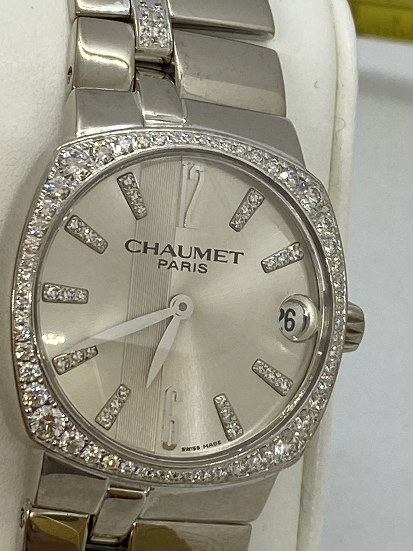 18ct WHITE GOLD CHAUMET PARIS DIAMOND SET WATCH - APPROX 115g - Image 3 of 11