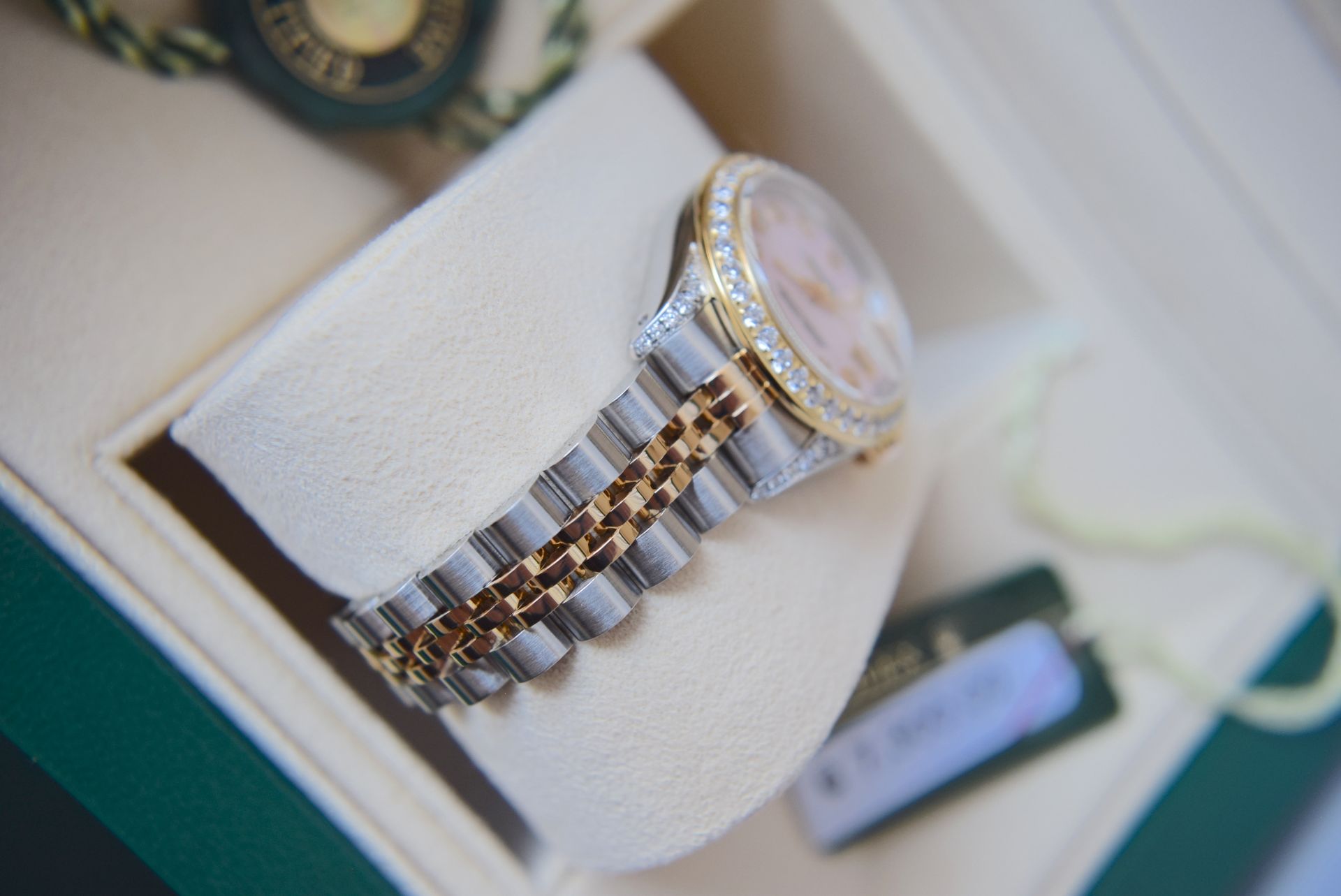 *Gorgeous* 18ct Gold/ Steel Rolex 'Lady DateJust' - Pink Pearl & Diamonds - Image 6 of 14