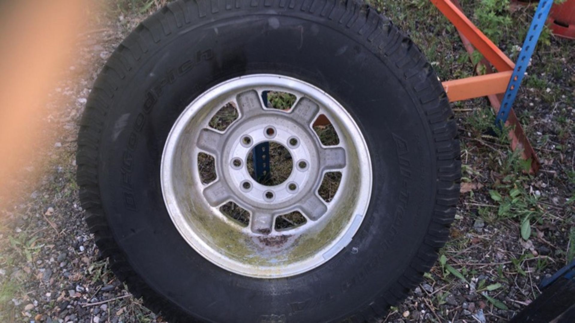 HUMMER WHEEL & TYRE LT315 / 70 / R17 - GOODRICH LT315/70/R17 - Image 3 of 5