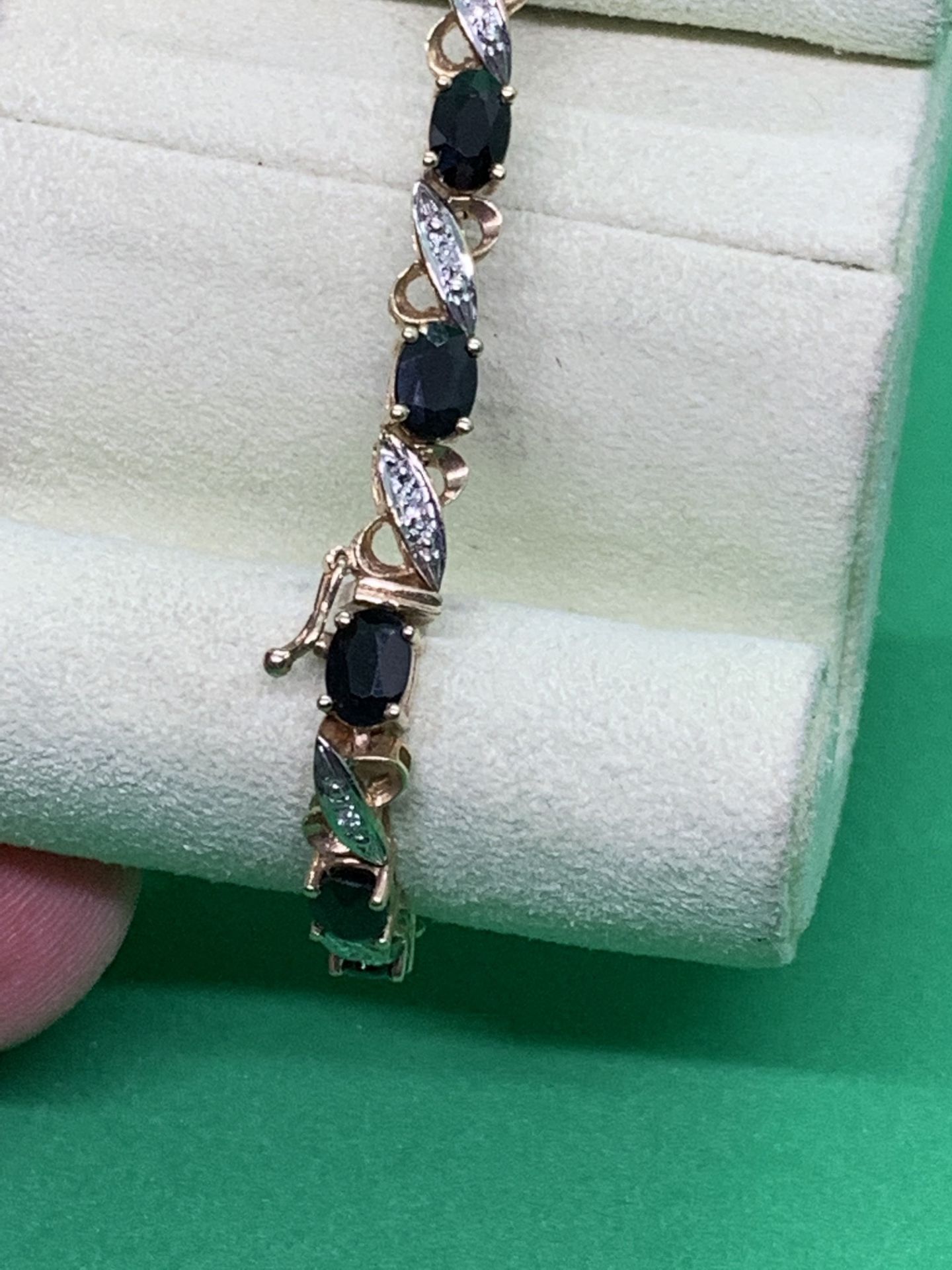 9ct GOLD SAPPHIRE & DIAMOND BRACELET - Image 4 of 6