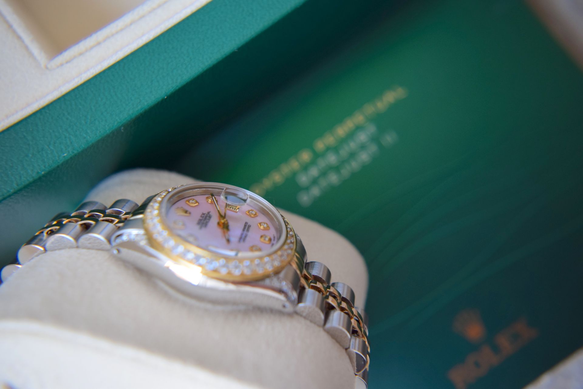 *Gorgeous* 18ct Gold/ Steel Rolex 'Lady DateJust' - Pink Pearl & Diamonds - Image 8 of 14