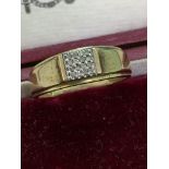 9ct GOLD DIAMOND SET RING