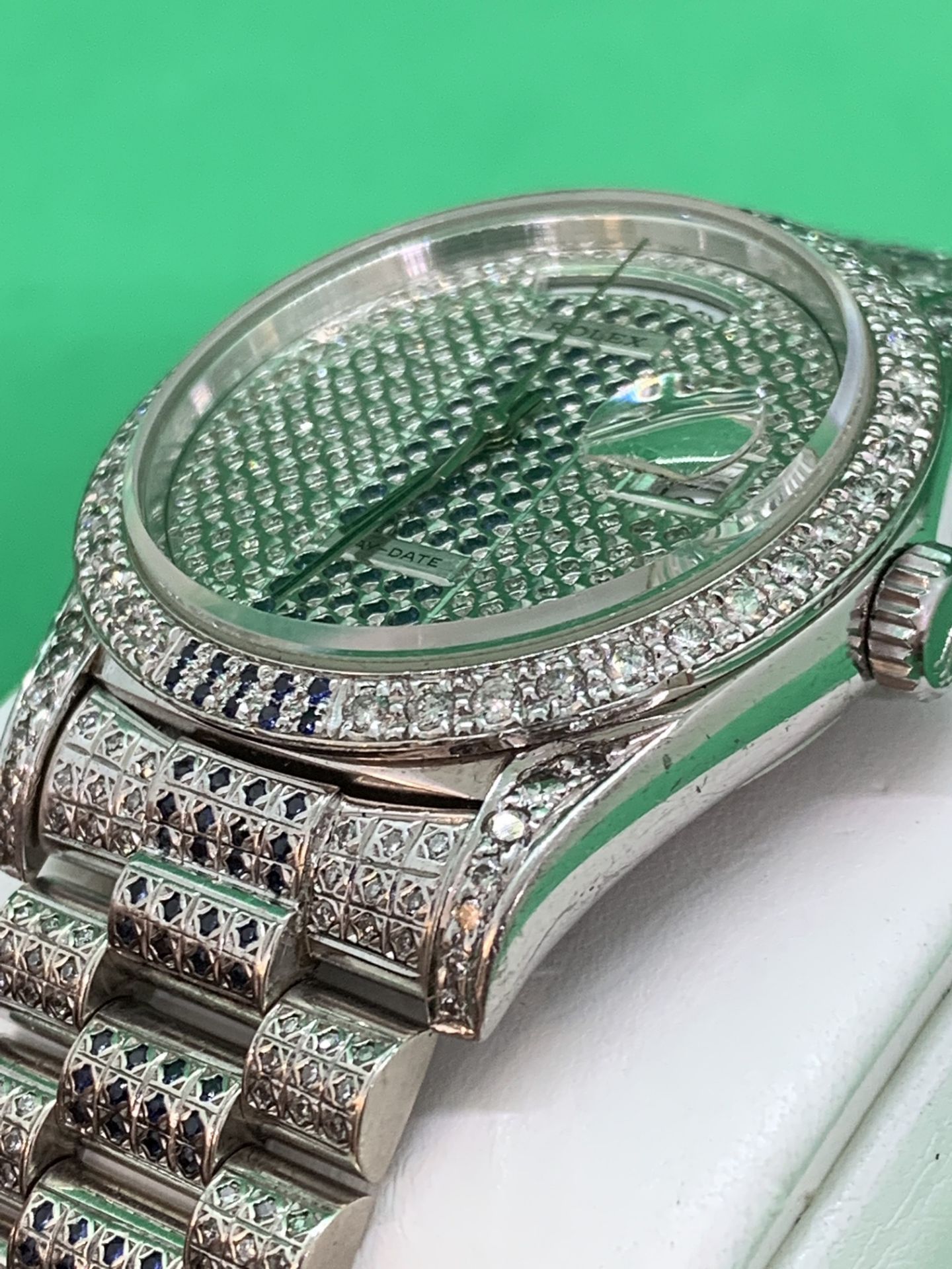 BEAUTIFUL ROLEX SET WITH BLUE SAPPHIRES & DIAMONDS SET IN WHITE METAL - Image 8 of 15