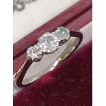 PRETTY 18ct GOLD 3 STONE DIAMOND RING