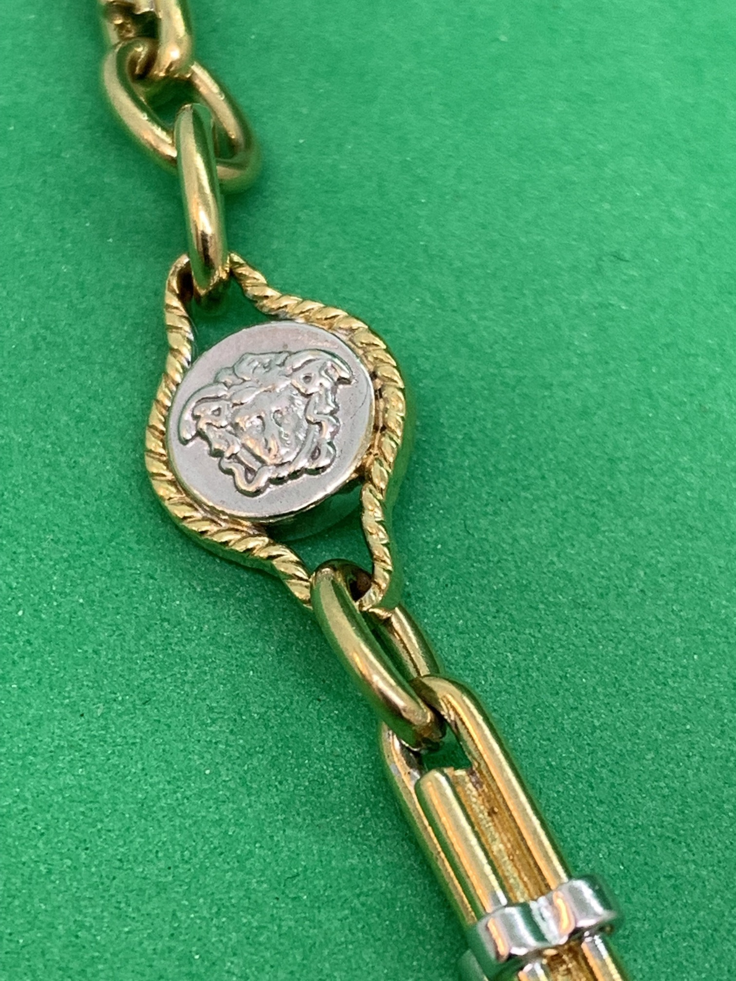 HEAVY 110 GRAMS APPROX VERSACE STYLE GOLD CHAIN - IMPRESSIVE - 24" - Image 5 of 7