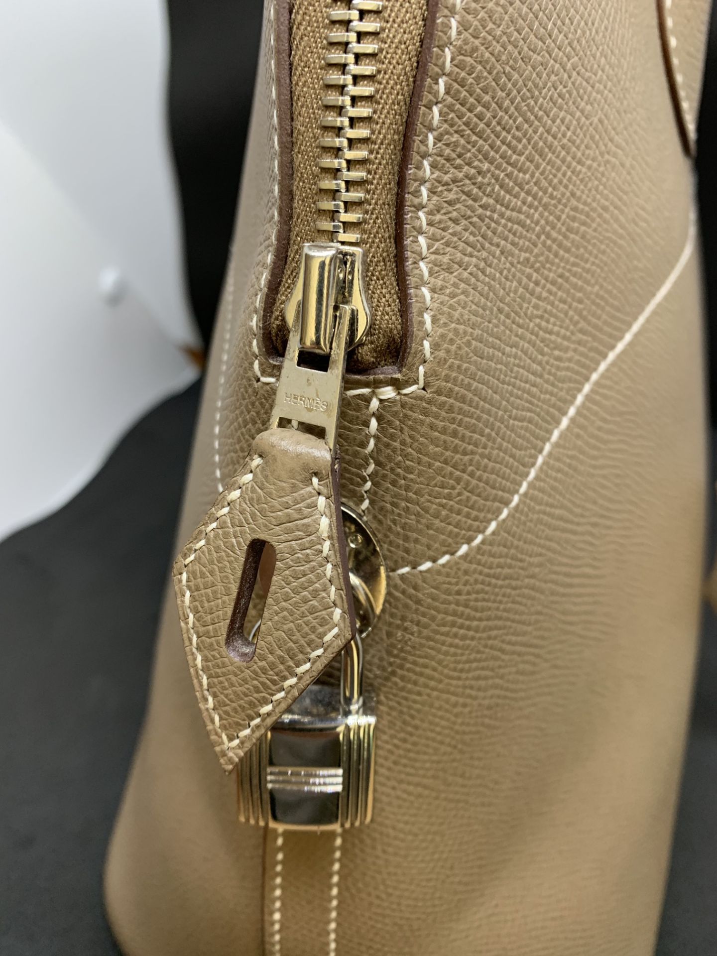 HERMES BOLIDE HANDBAG - NO KEYS - Image 9 of 17