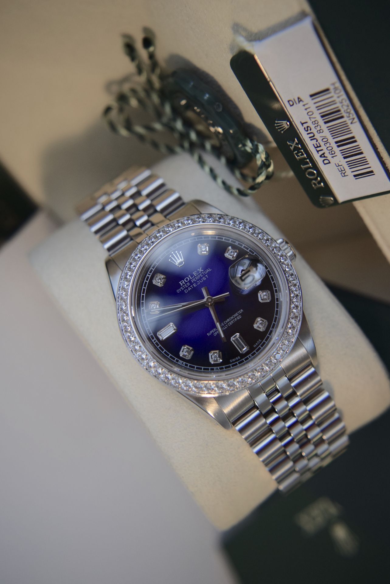 STUNNING ROLEX DATEJUST 36' (GENTS) BLUE/ BLACK VIGNETTE DIAL - Image 13 of 19