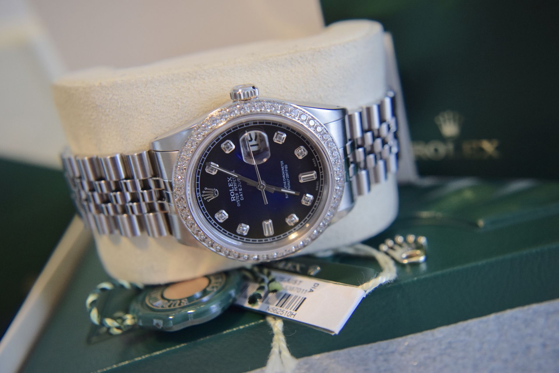 STUNNING ROLEX DATEJUST 36' (GENTS) BLUE/ BLACK VIGNETTE DIAL