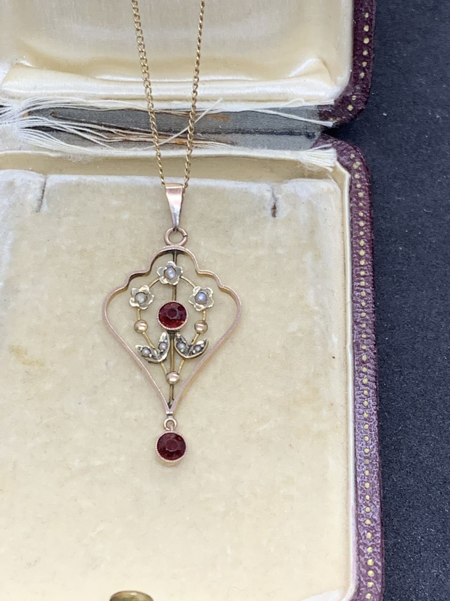 ANTIQUE RUBY & SEED PEARL PENDANT & CHAIN - Image 3 of 3