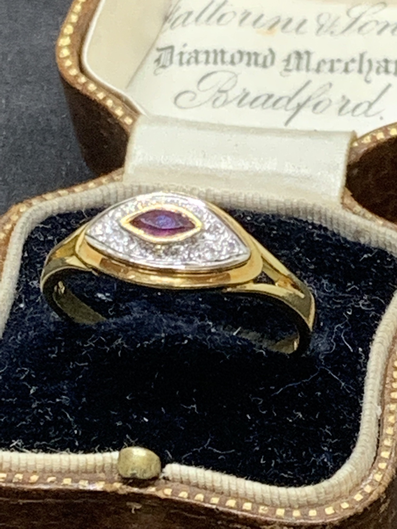 18ct GOLD RUBY & DIAMOND SET RING