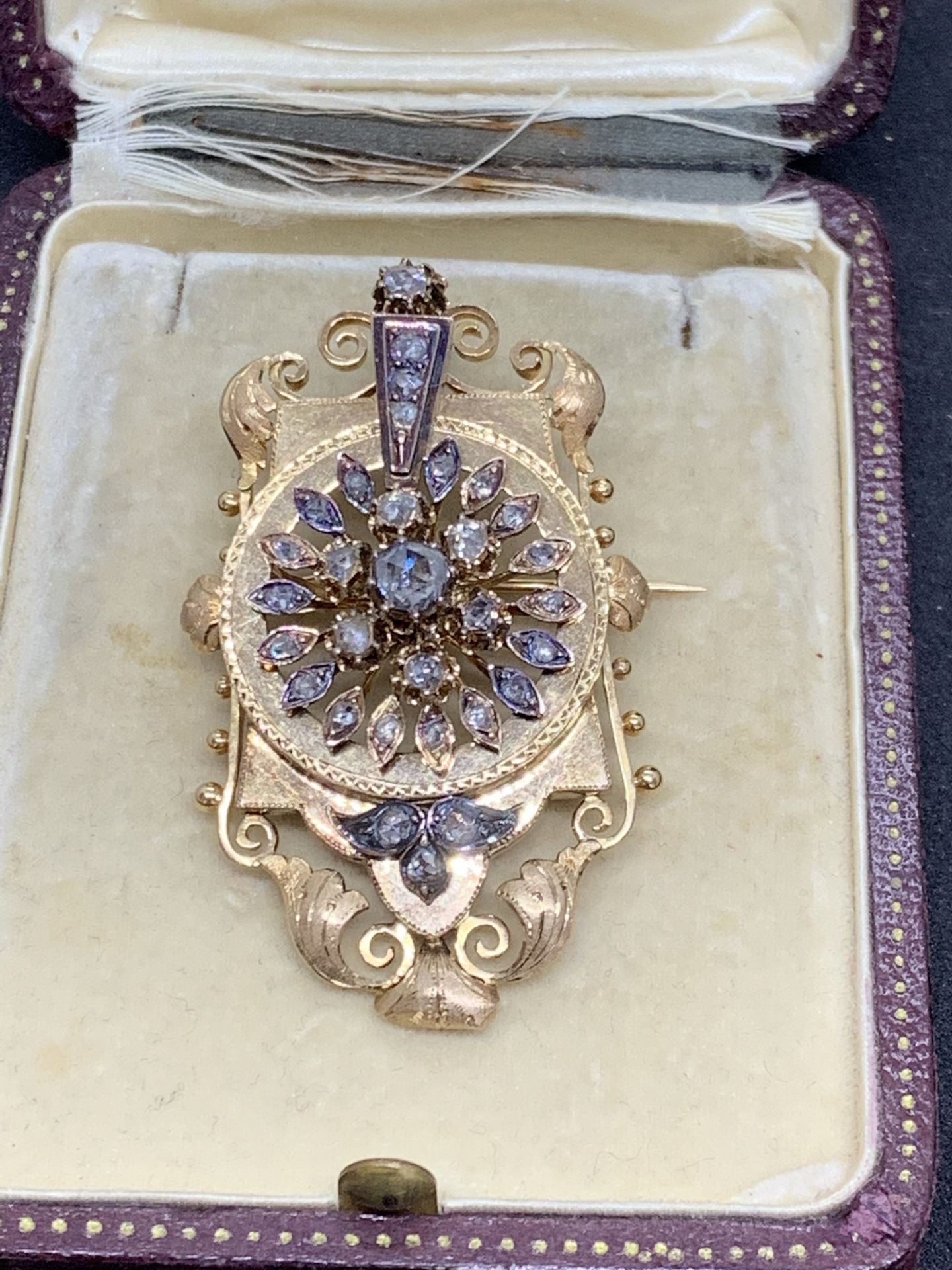 FRENCH GOLD DIAMOND SET BROOCH / PENDANT