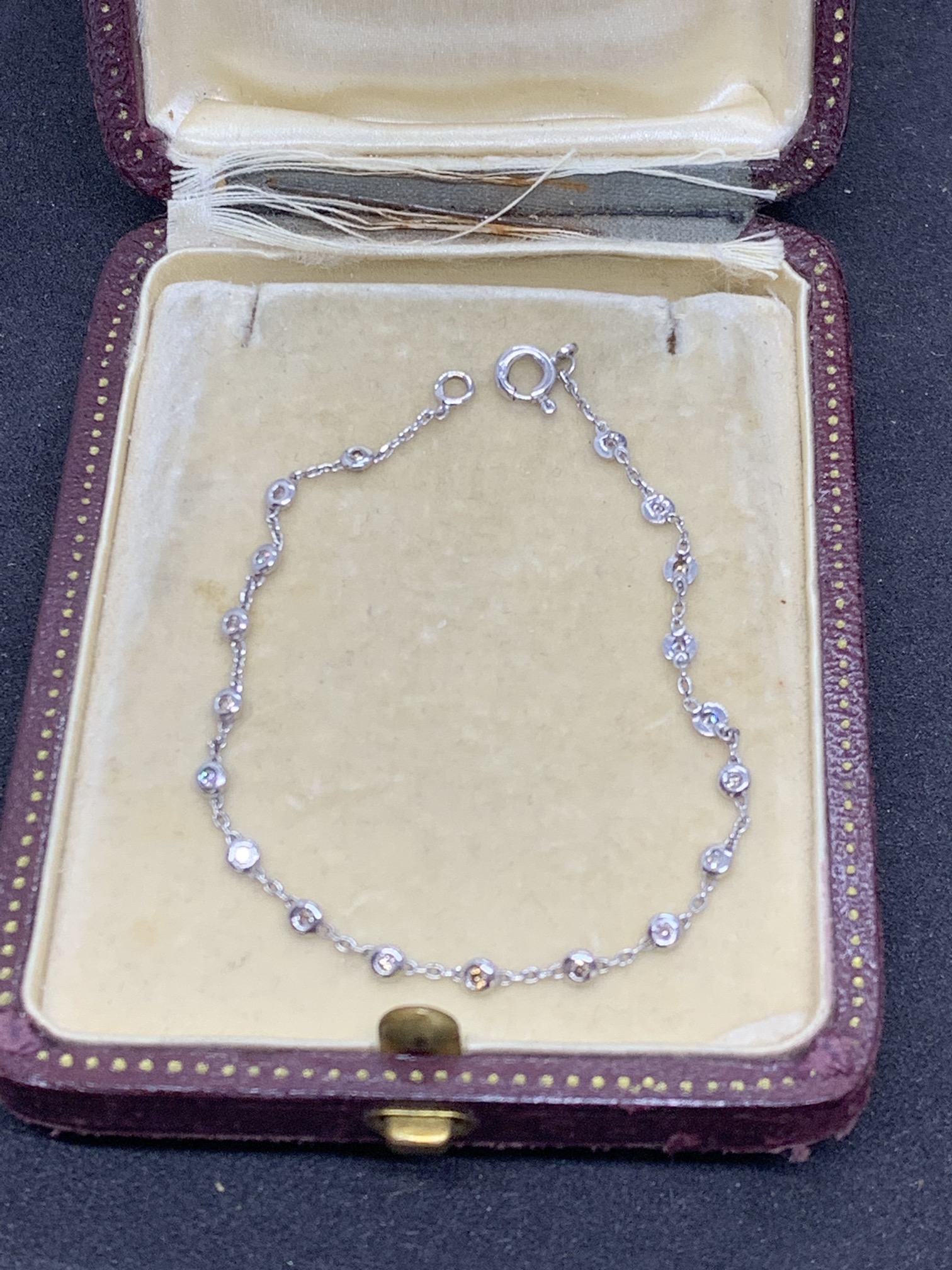 18ct GOLD DIAMOND SET BRACELET - Image 2 of 2