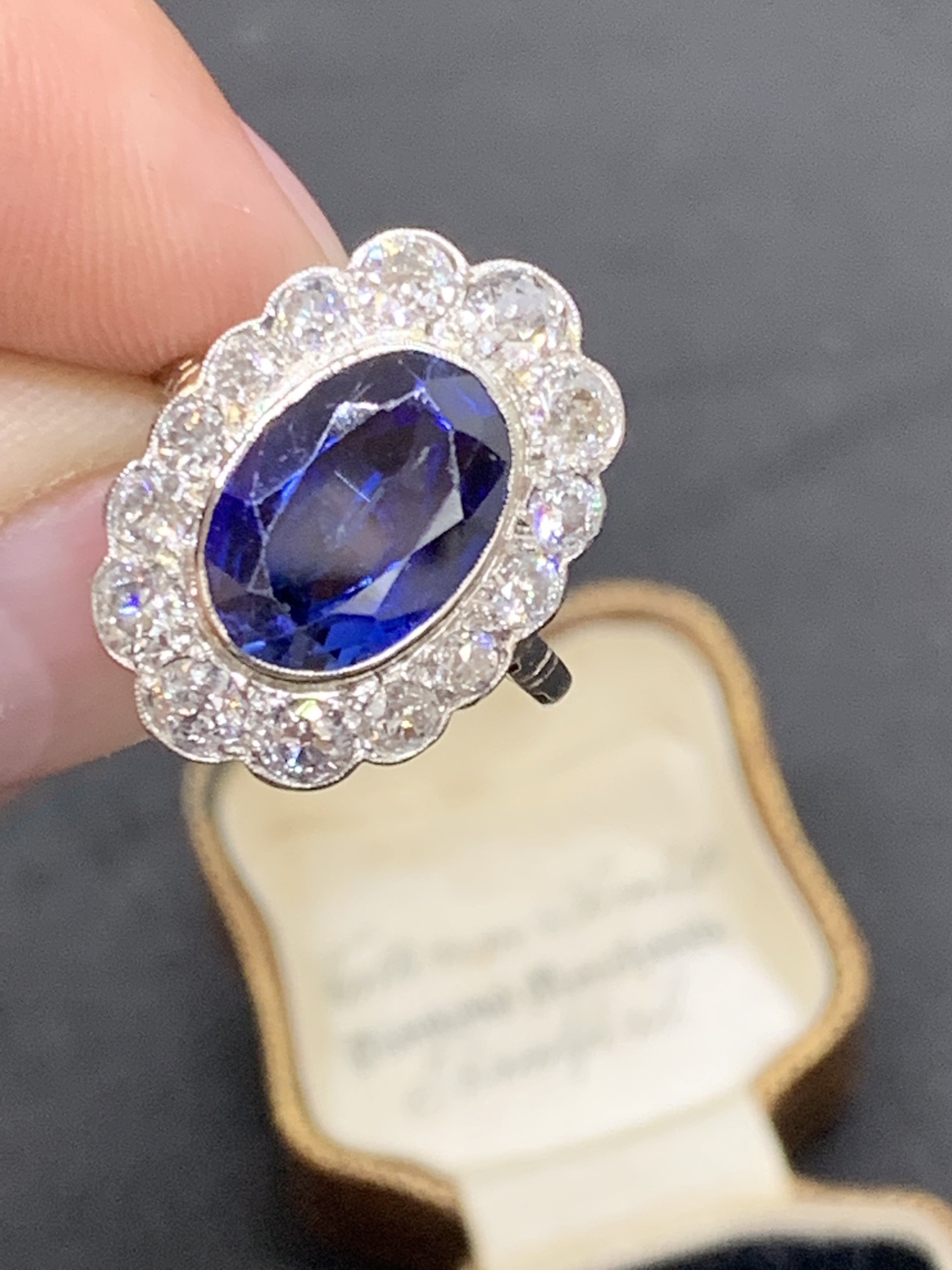 FINE 18ct Gold DIamond & Large Blue Stone Ring - approx 2cts of Diamonds + - Image 13 of 14