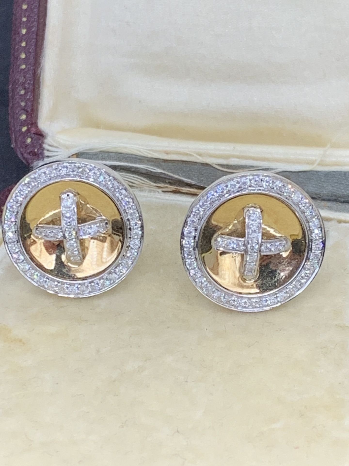 18ct GOLD 2.00ct DIAMOND SET CUFFLINKS