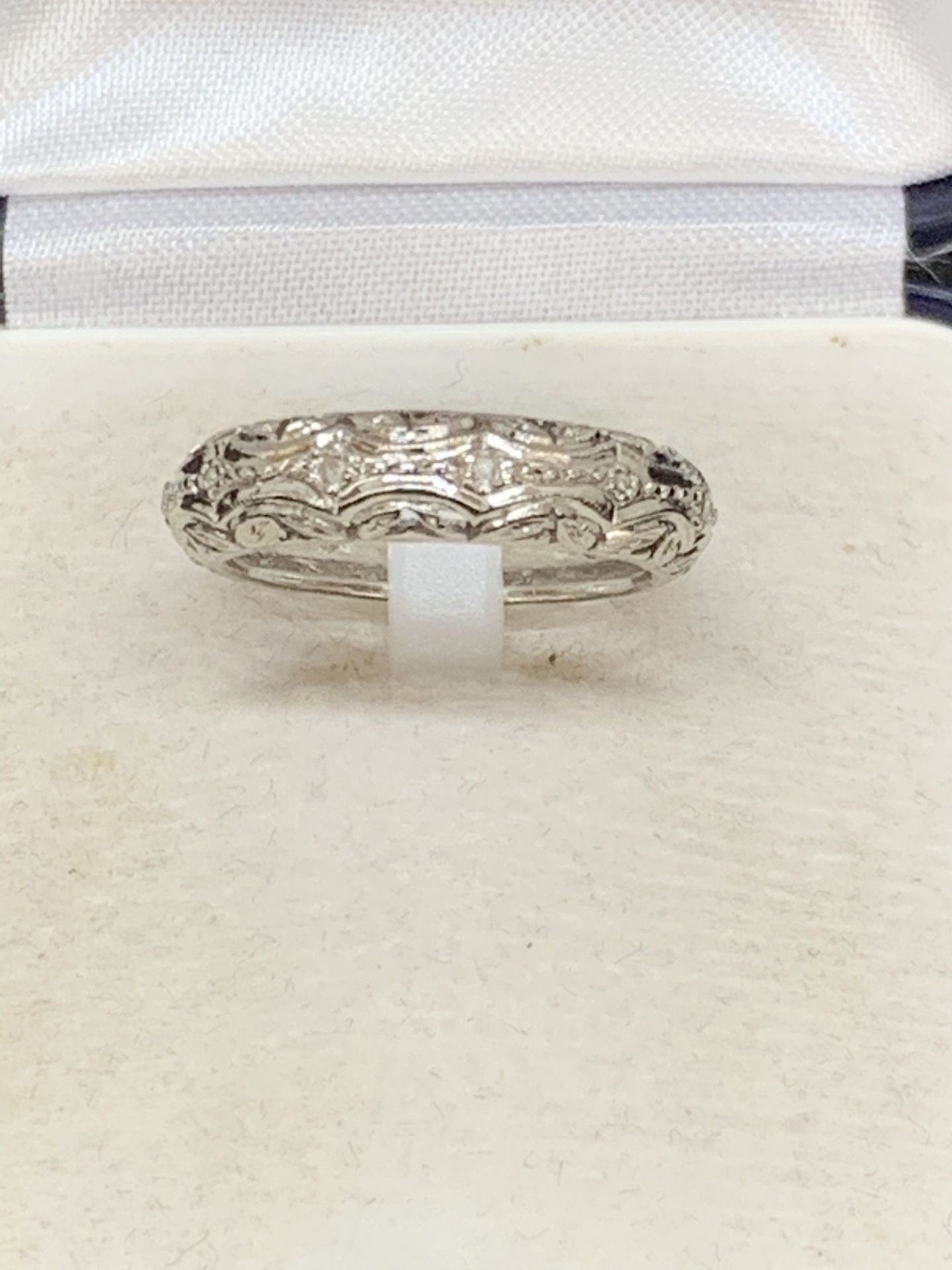 DIAMOND SET WHITE GOLD FULL ETERNITY RING - Image 2 of 4