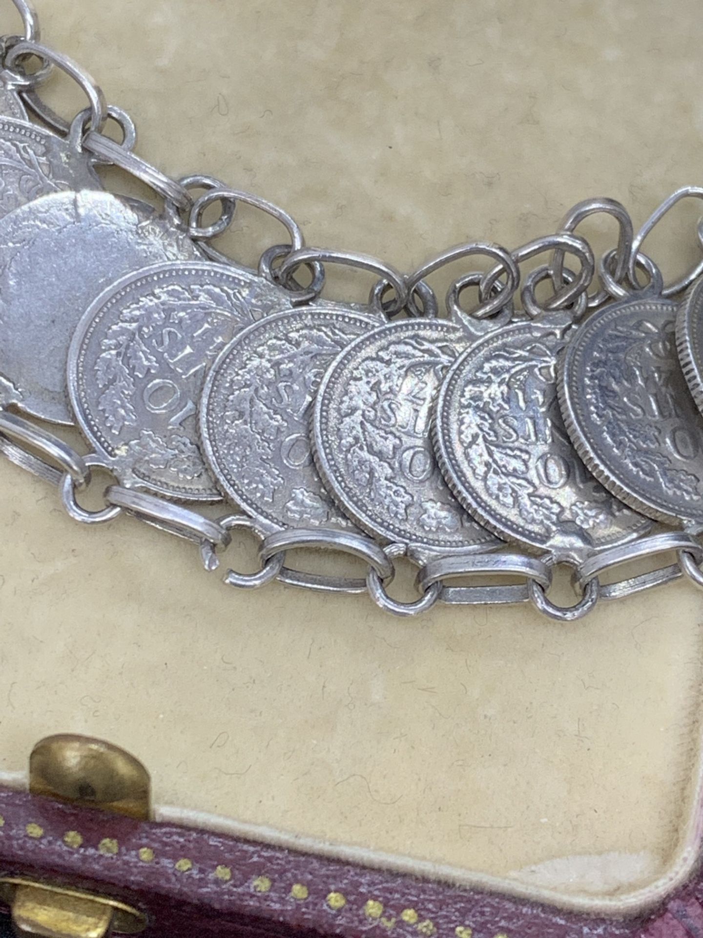 SILVER COIN BRACELET - Image 2 of 4