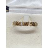 GOLD RING SET WITH WHITE & COGNAC DIAMONDS