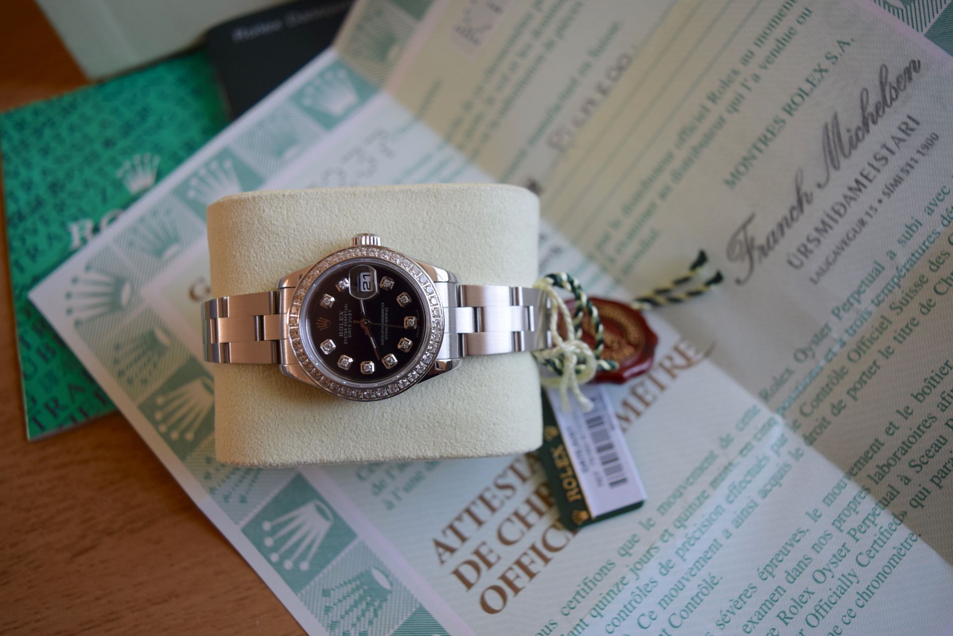 (Full Set) *Gorgeous* 2002 Rolex Oyster Datejust Stainless Steel - Glossy Black Diamond-set Dial - Image 15 of 25