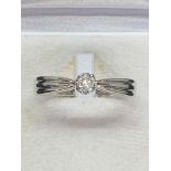 9ct WHITE GOLD DIAMOND SOLITAIRE RING