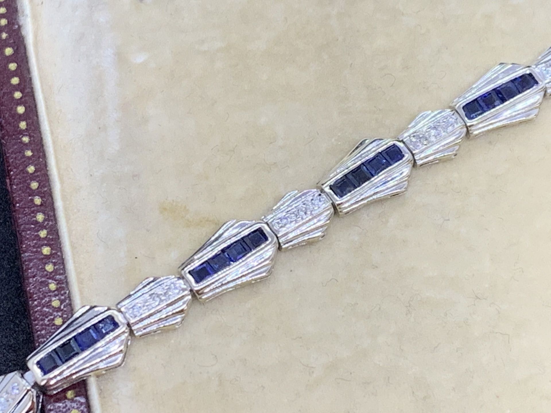 18ct GOLD SAPPHIRE & DIAMOND BRACELET - Image 3 of 6