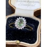 18ct GOLD PERIDOT & DIAMOND SET RING