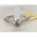 18ct GOLD 0.83ct DIAMOND RING