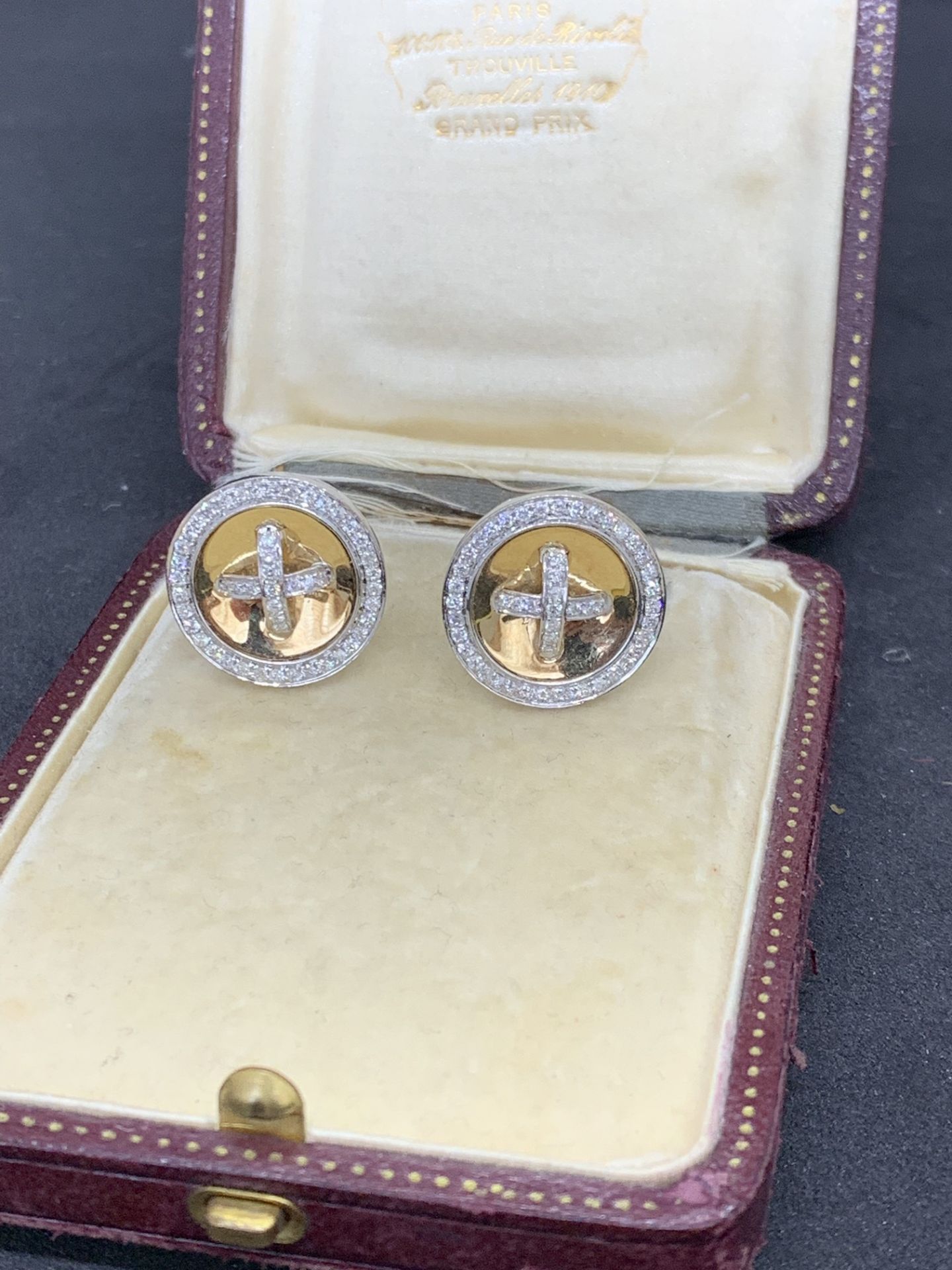 18ct GOLD 2.00ct DIAMOND SET CUFFLINKS - Image 3 of 4