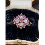 9ct GOLD RUBY & DIAMOND RING - 1 X DIA MISSING