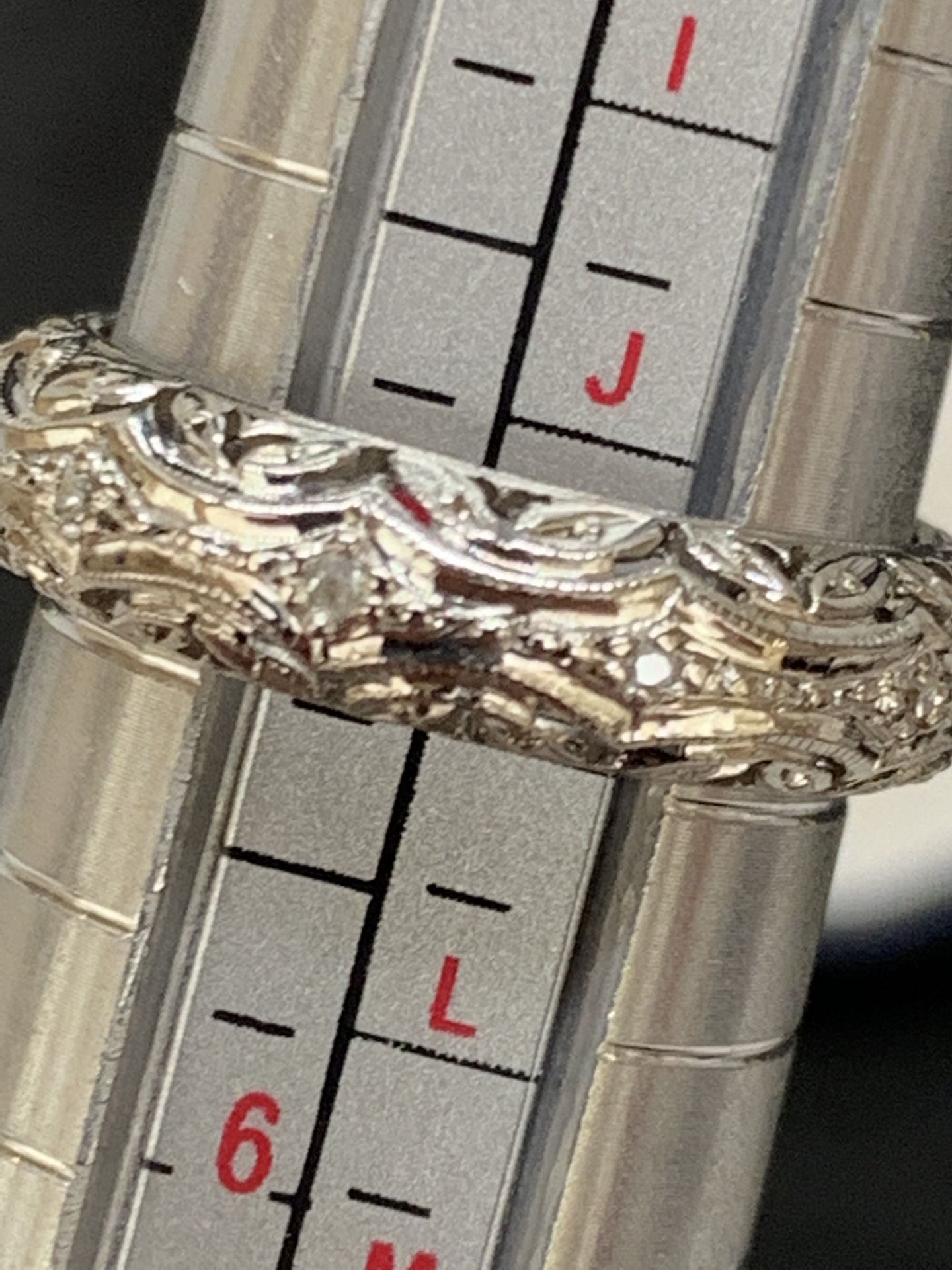 DIAMOND SET WHITE GOLD FULL ETERNITY RING - Image 4 of 4