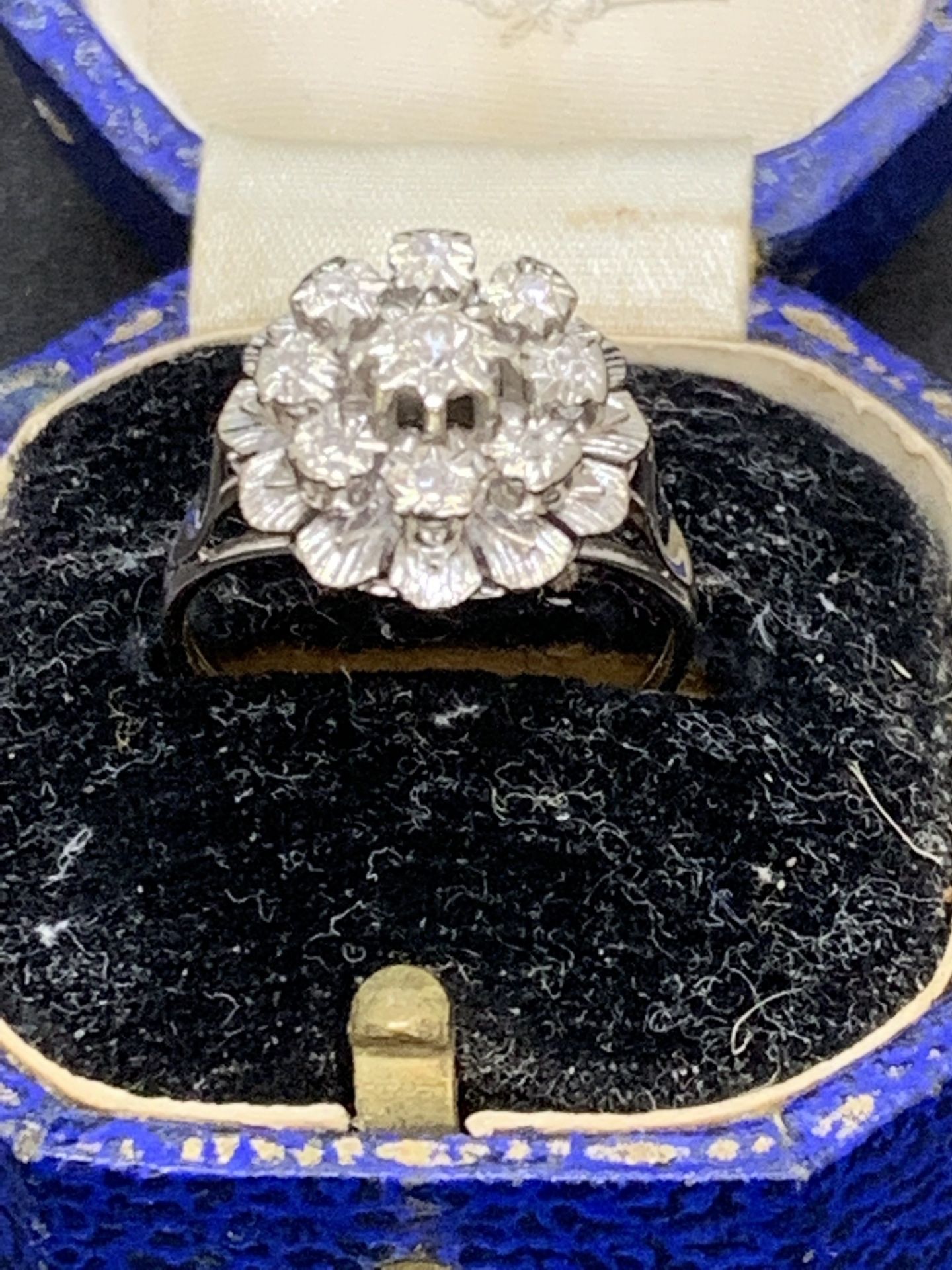 18ct GOLD DIAMOND RING - Image 3 of 4