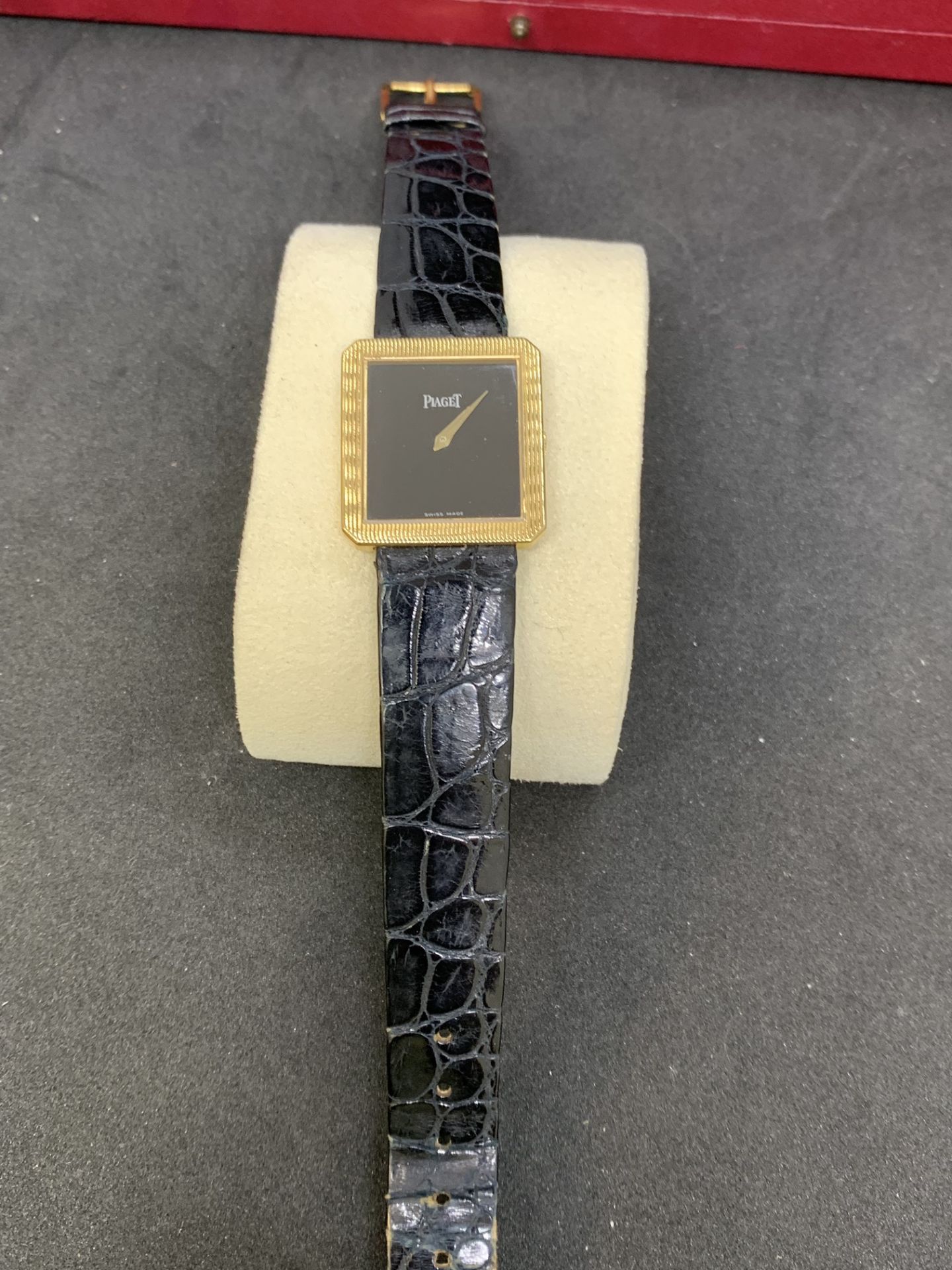 PIAGET 18ct GOLD SQUARE FACE WATCH - Image 4 of 9