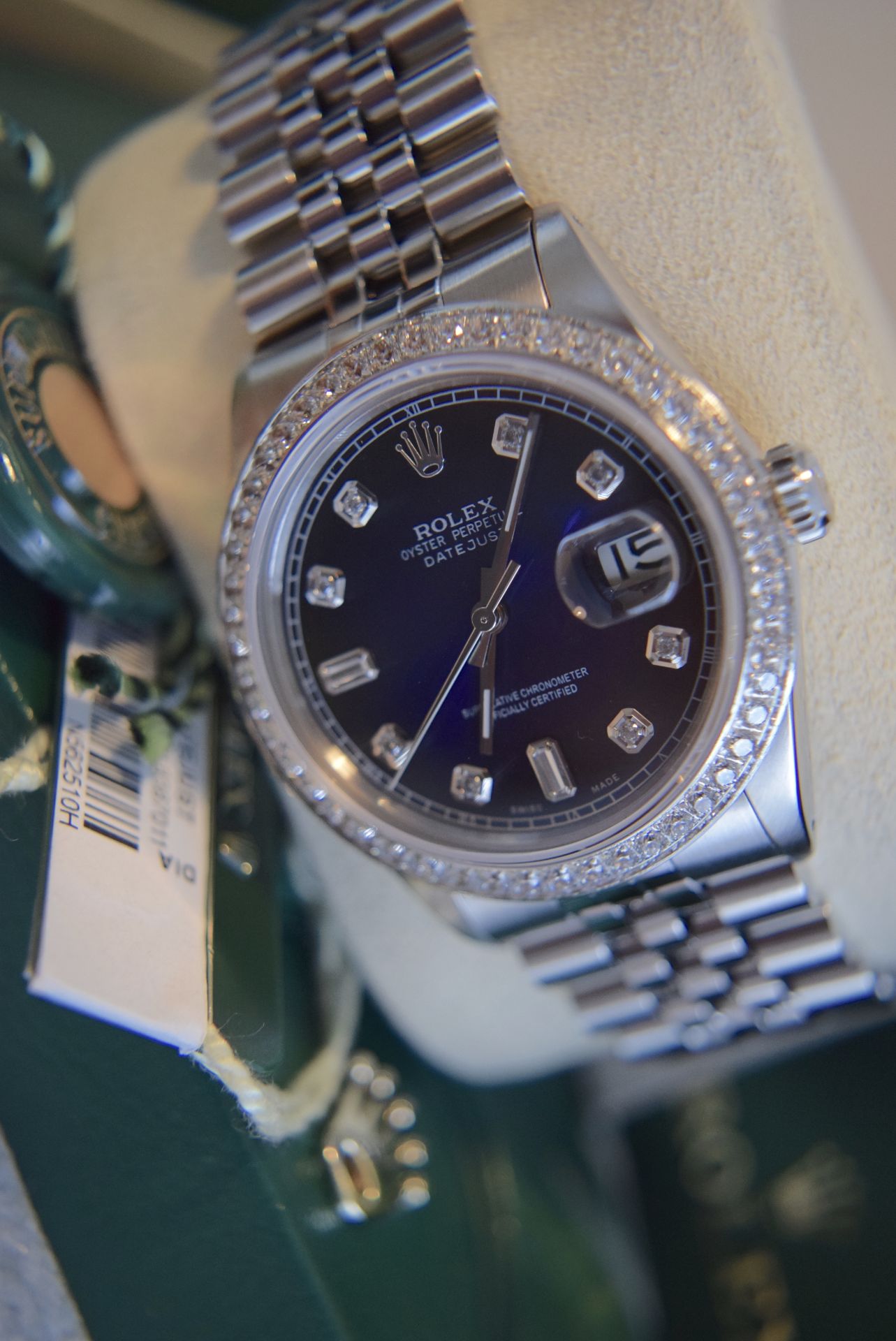 STUNNING ROLEX DATEJUST 36' (GENTS) BLUE/ BLACK VIGNETTE DIAL - Image 2 of 19